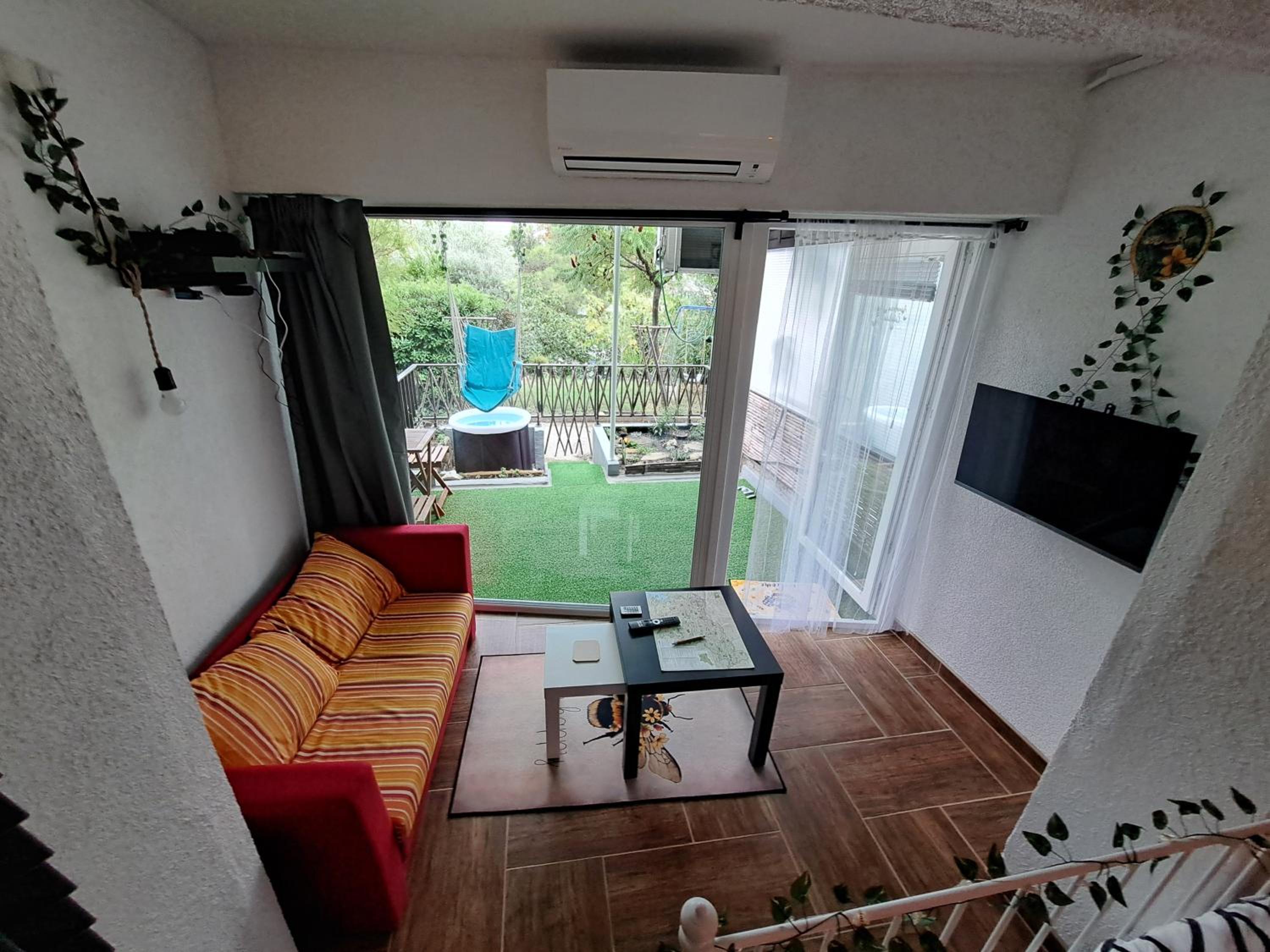 Apartma Čebelica