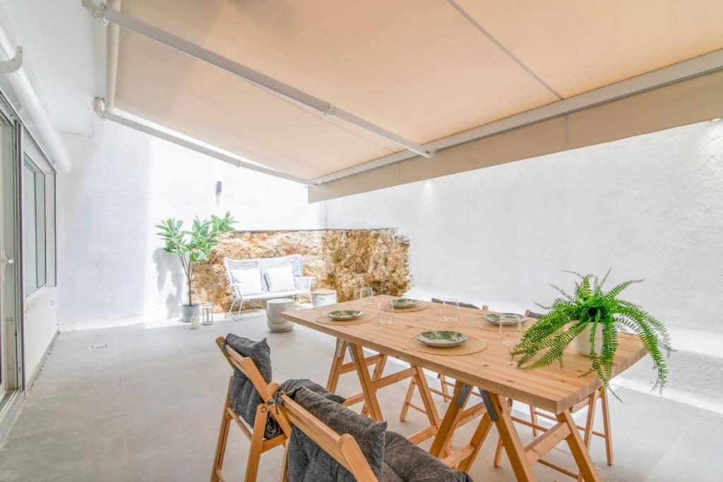 Mila Hidden GEM Apart in Kolonaki with backyard