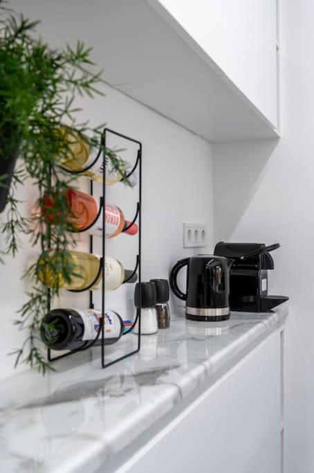 Mila Hidden GEM Apart in Kolonaki with backyard