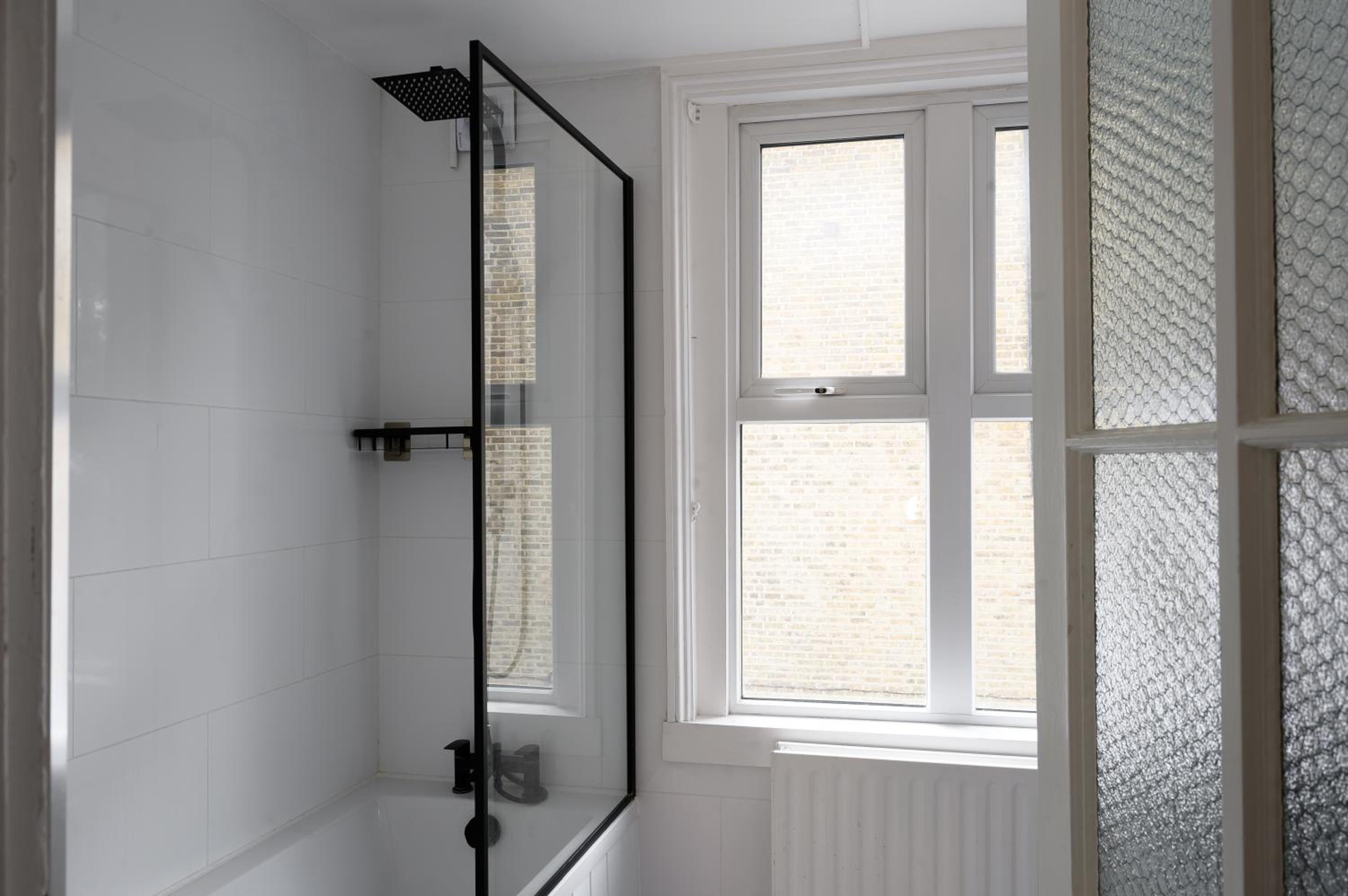 Entire Home - Classic Chelsea Town House Maisonette