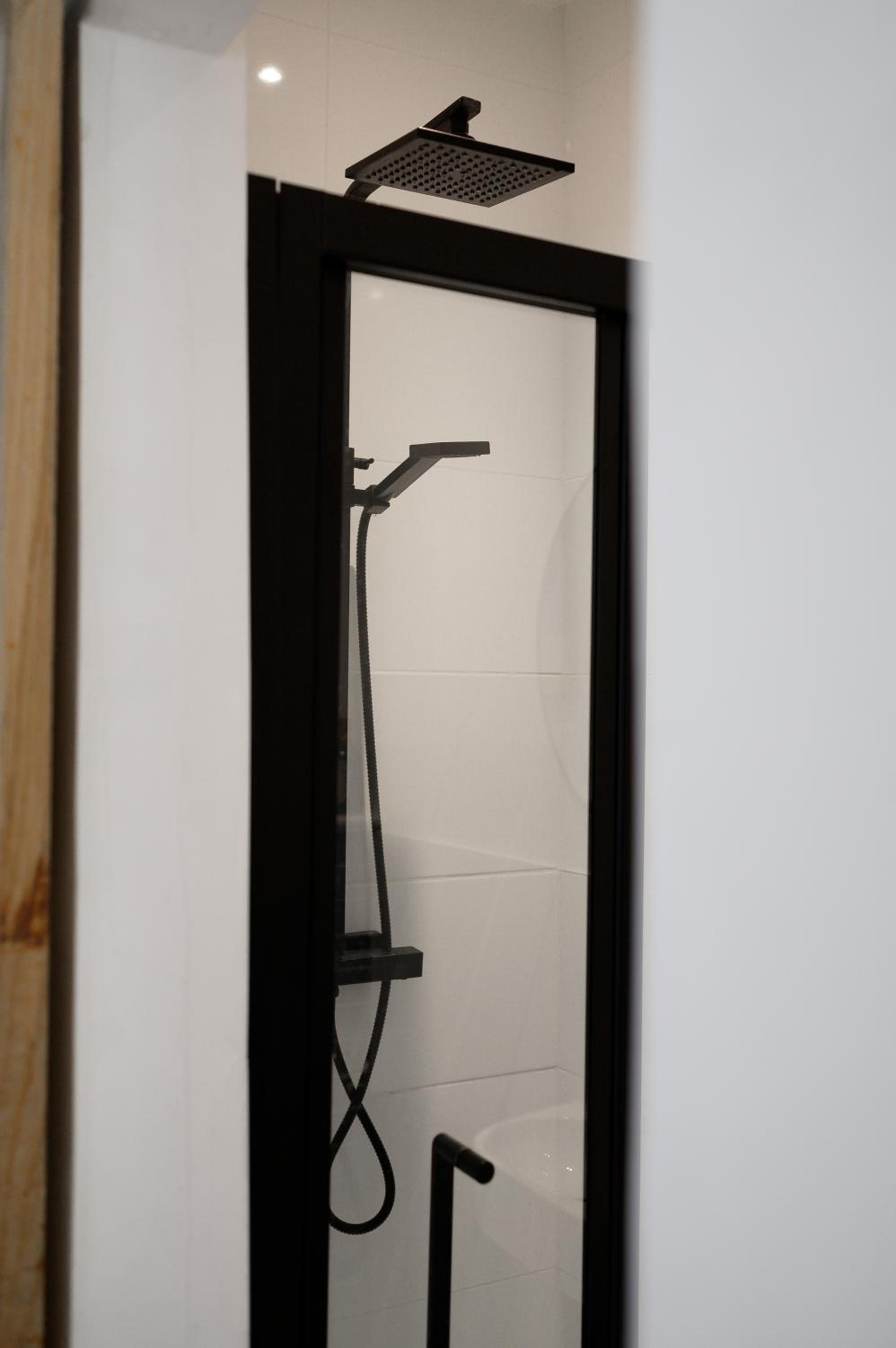 Entire Home - Classic Chelsea Town House Maisonette
