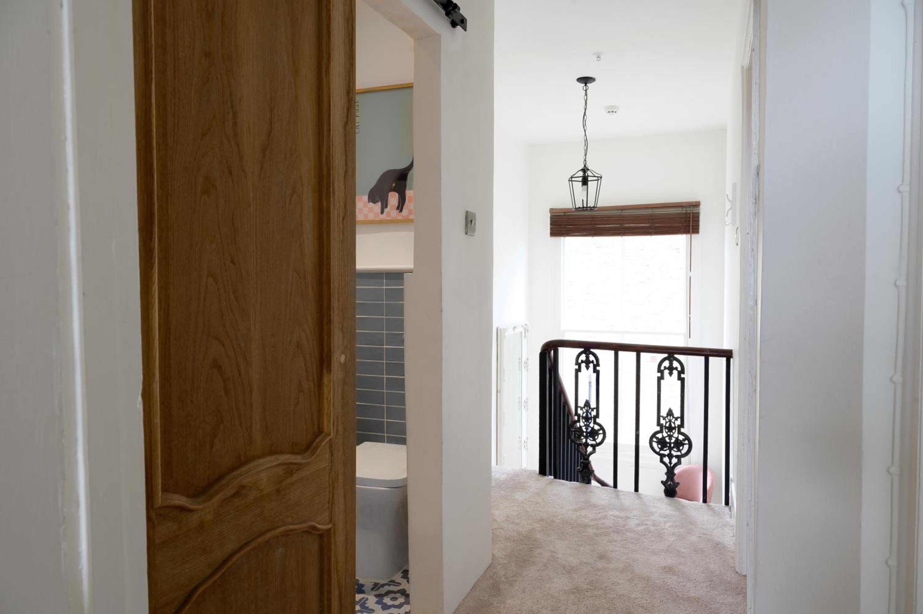 Entire Home - Classic Chelsea Town House Maisonette