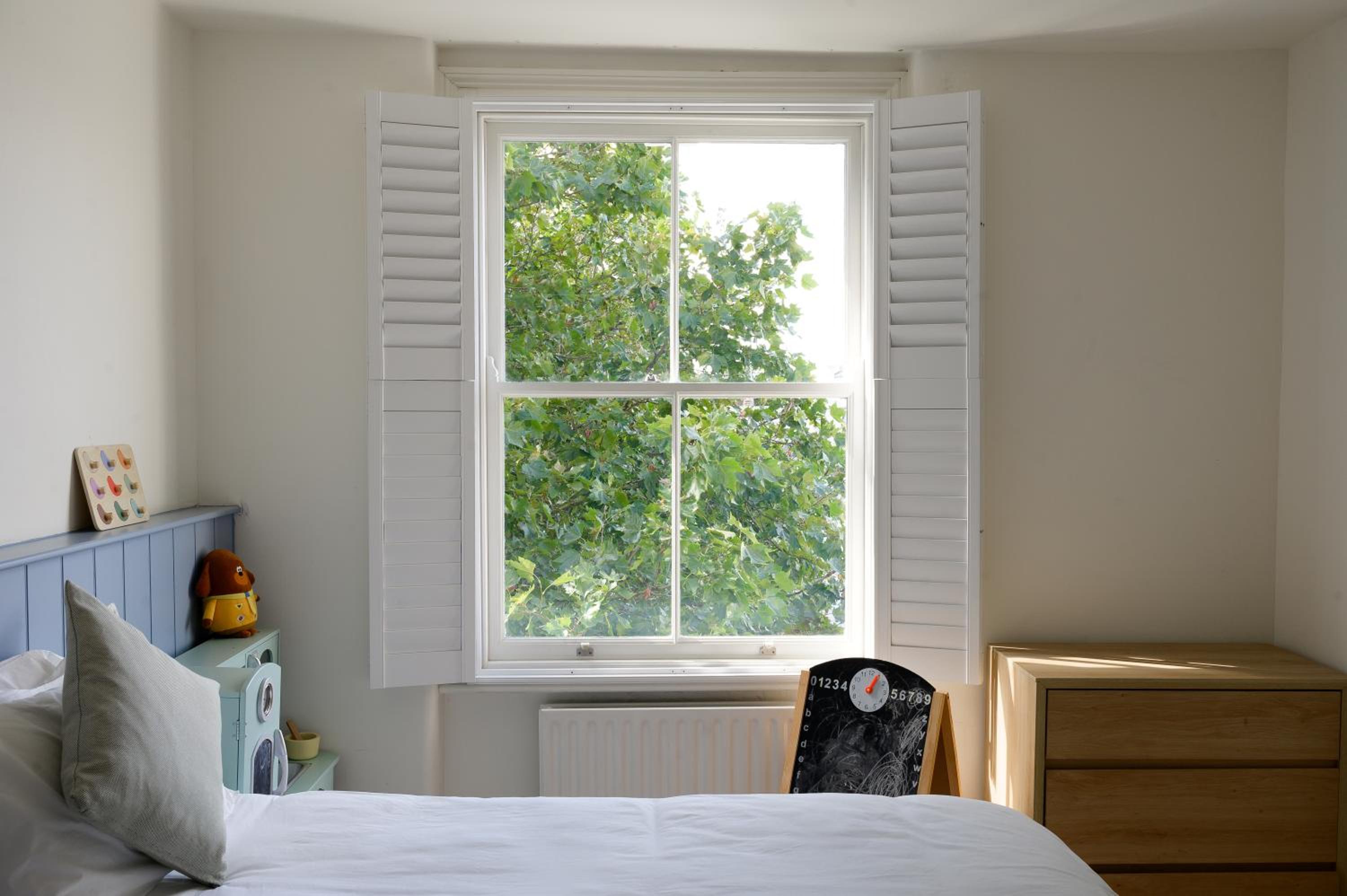 Entire Home - Classic Chelsea Town House Maisonette
