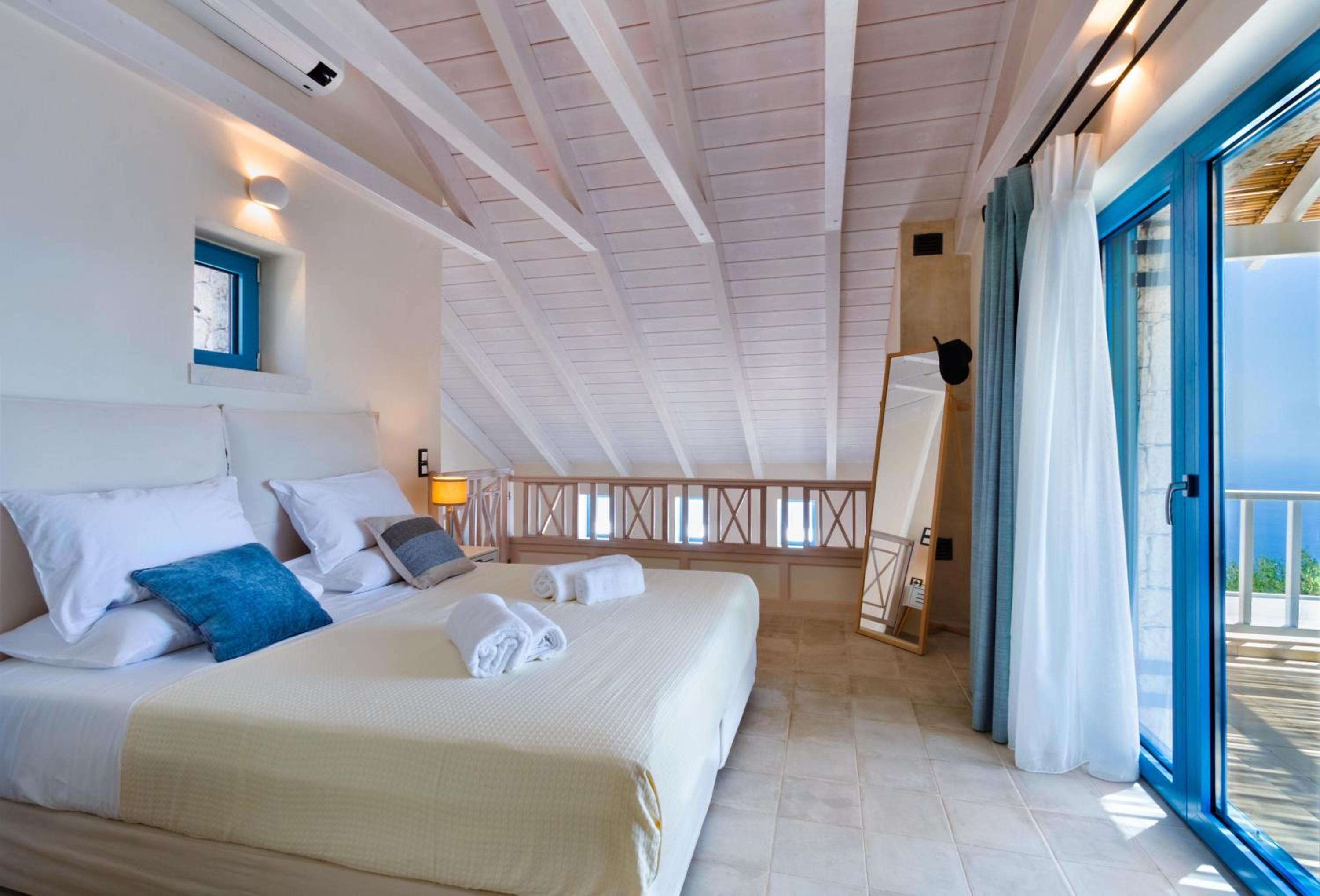 Heliopetra Luxury Villa Lefkas