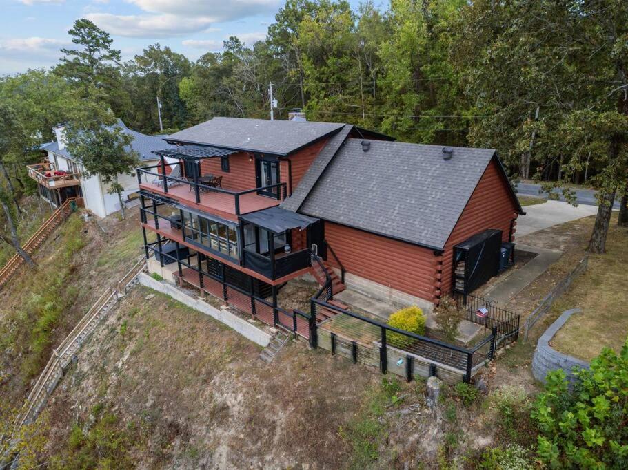 Medinah Sunset Cabin