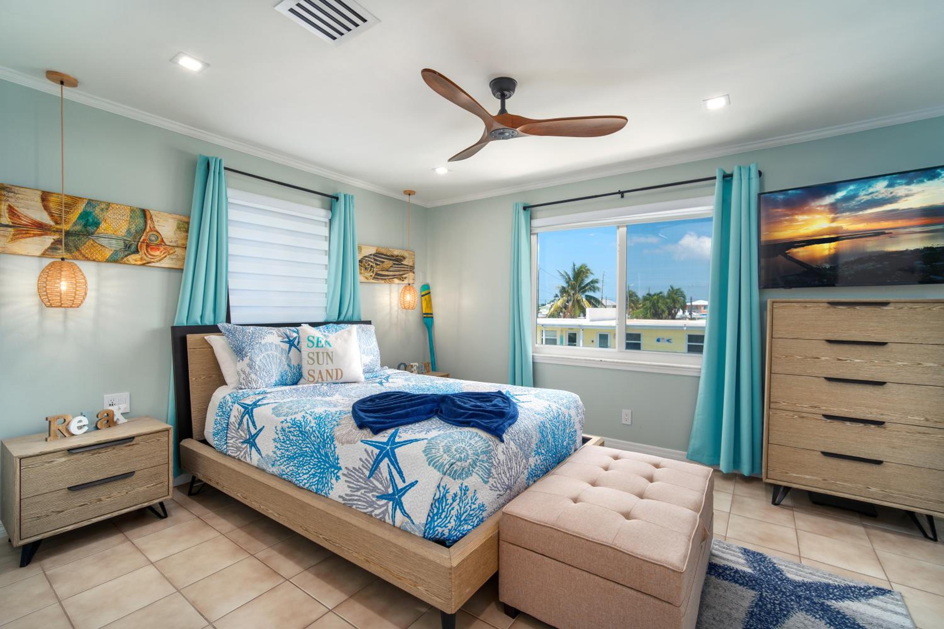 Casa Blue Pelican. view 4