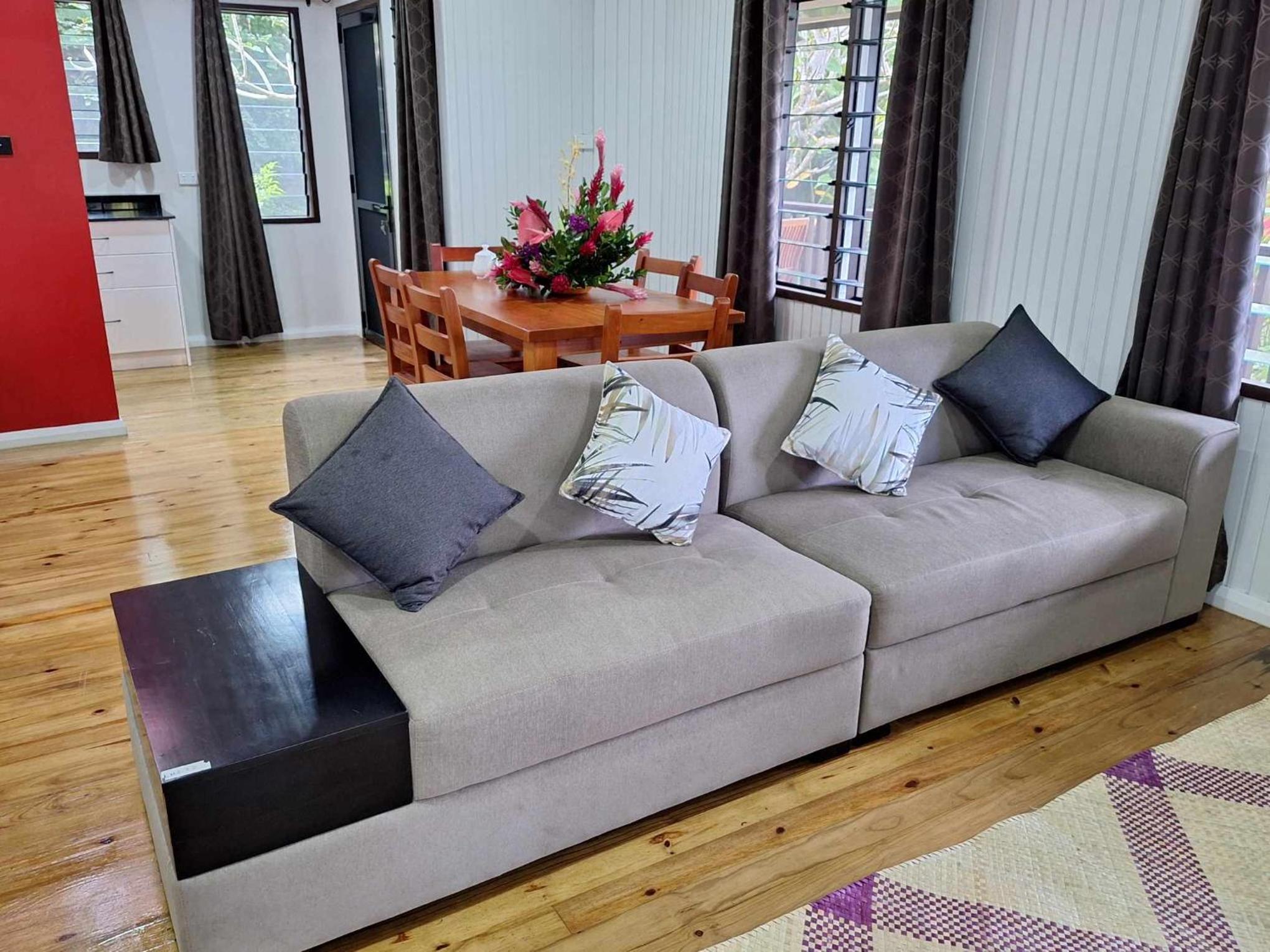 Bougainvillea Apartments & BnB