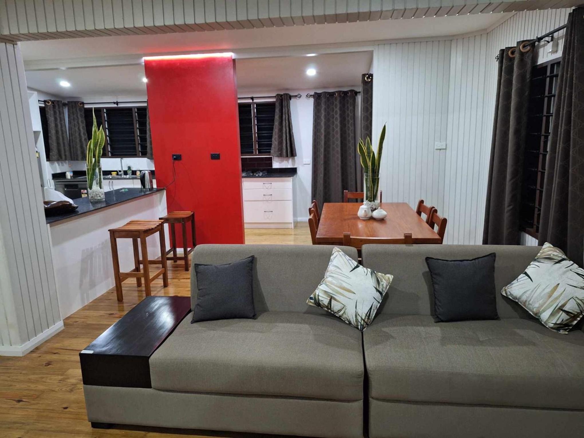 Bougainvillea Apartments & BnB