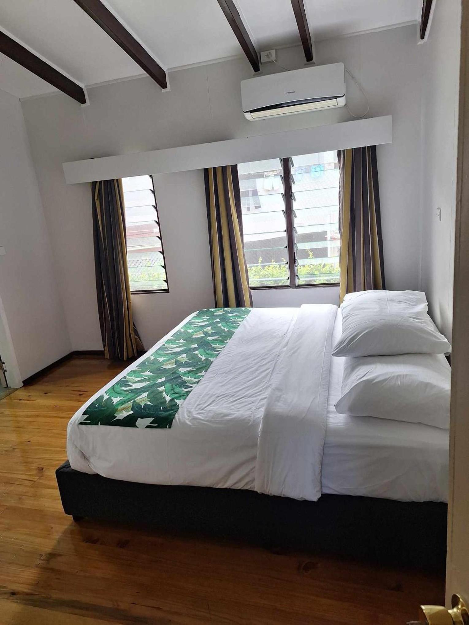 Bougainvillea Apartments & BnB