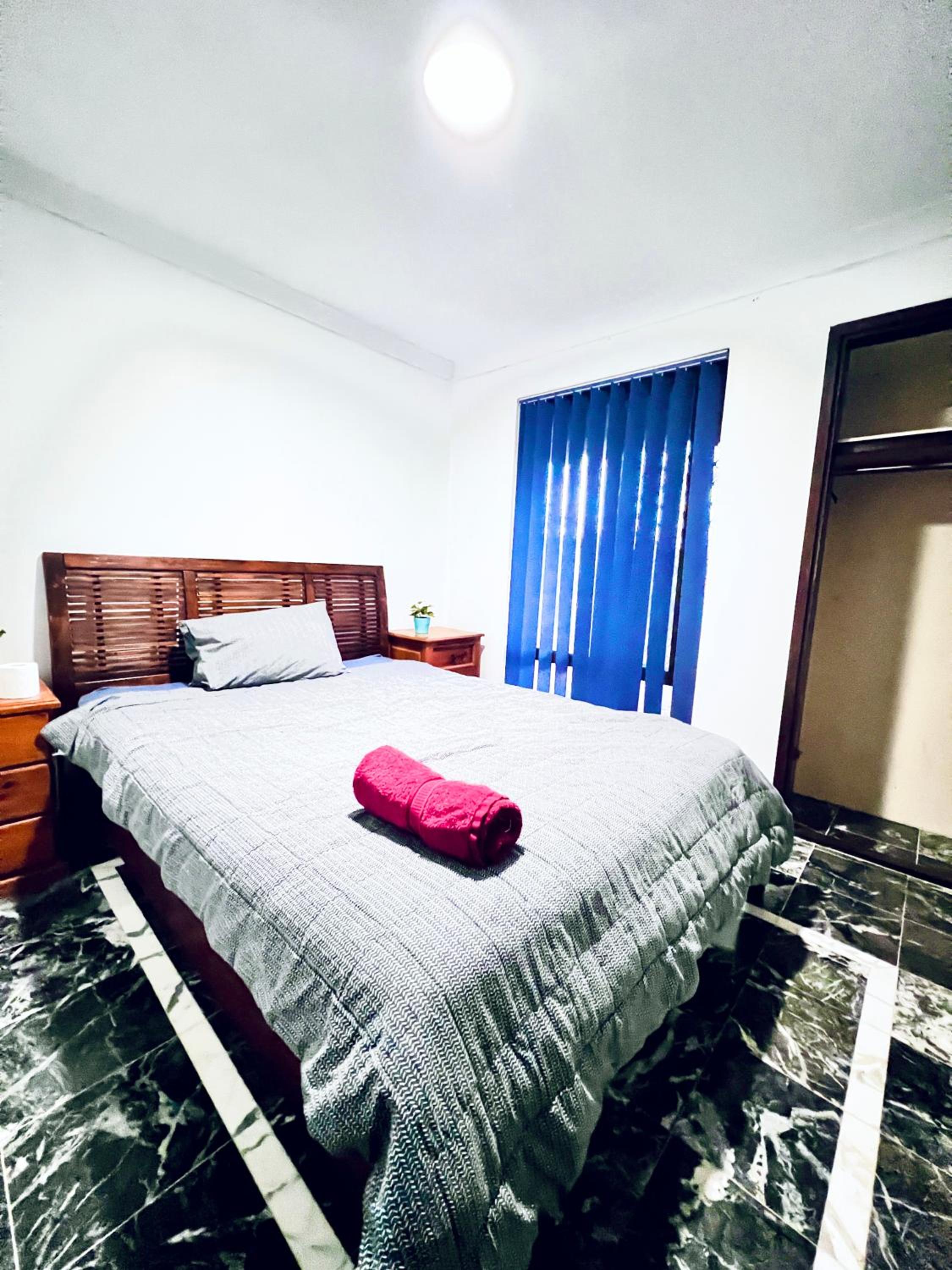 Long Term Stay FiFO Queen Size Bedroom Near Sawn River City Fremantle University