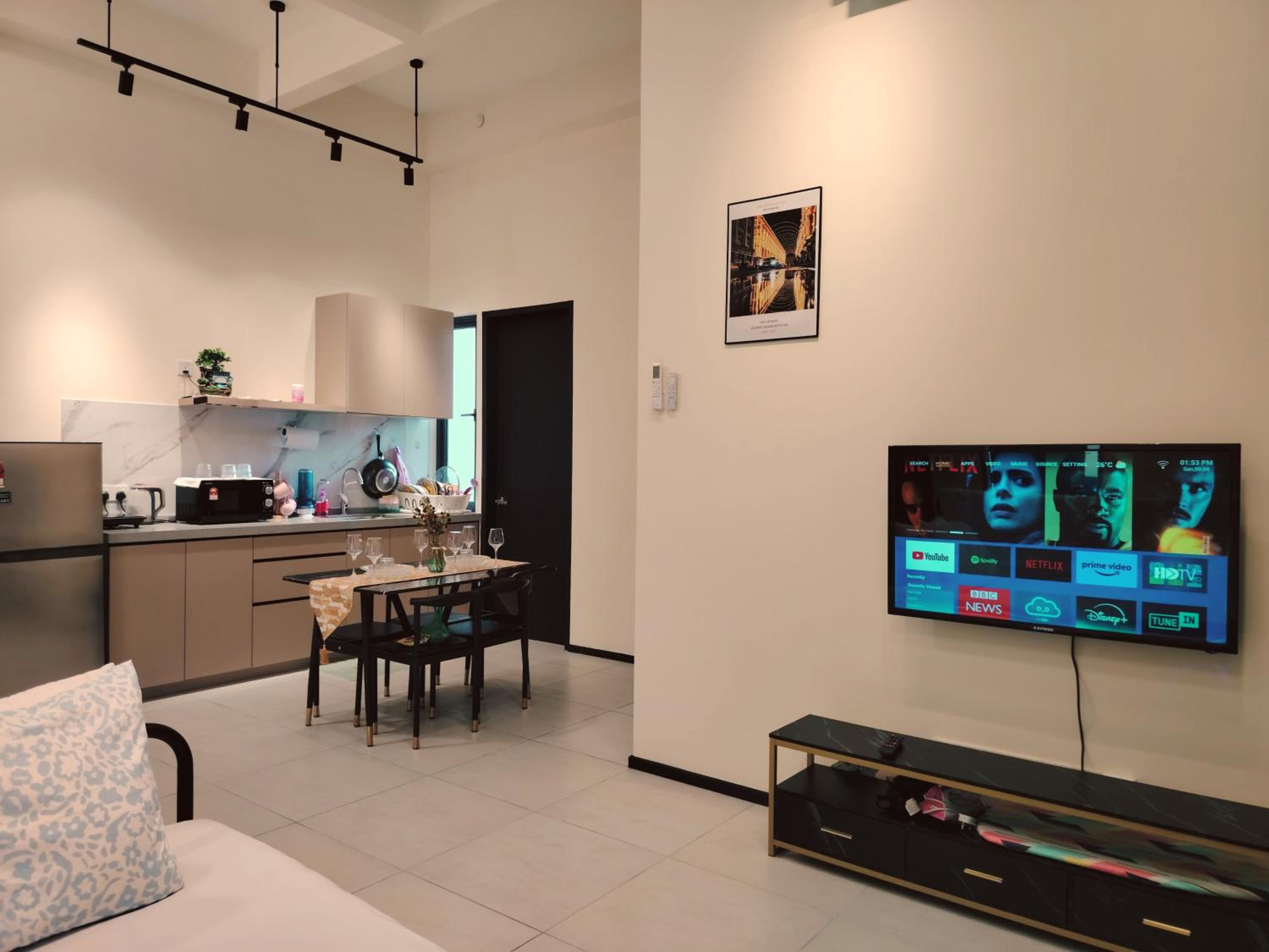 Premium Familystay Urban Suites-3BR 14 pax photo 2