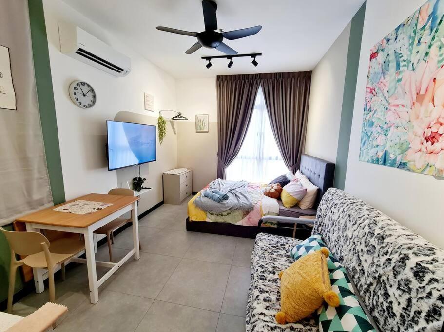 Neu Suites Near Gleneagles 10 minutes to KLCC