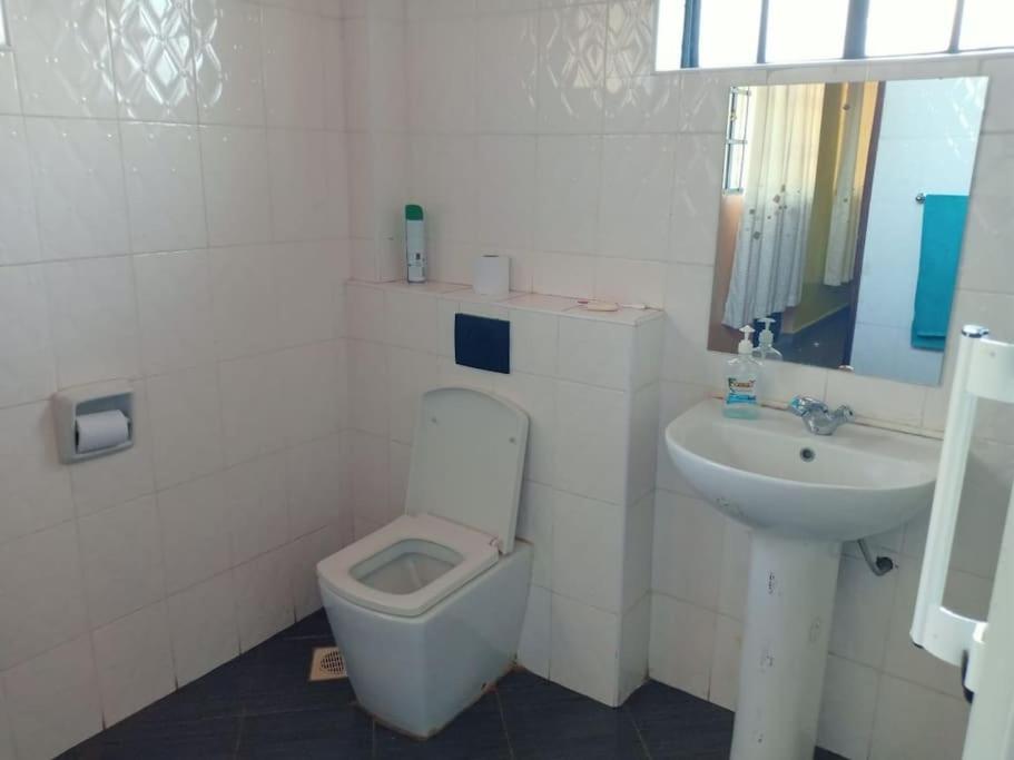 Spacious Home 5 minutes away from Thika Super Highway view 5