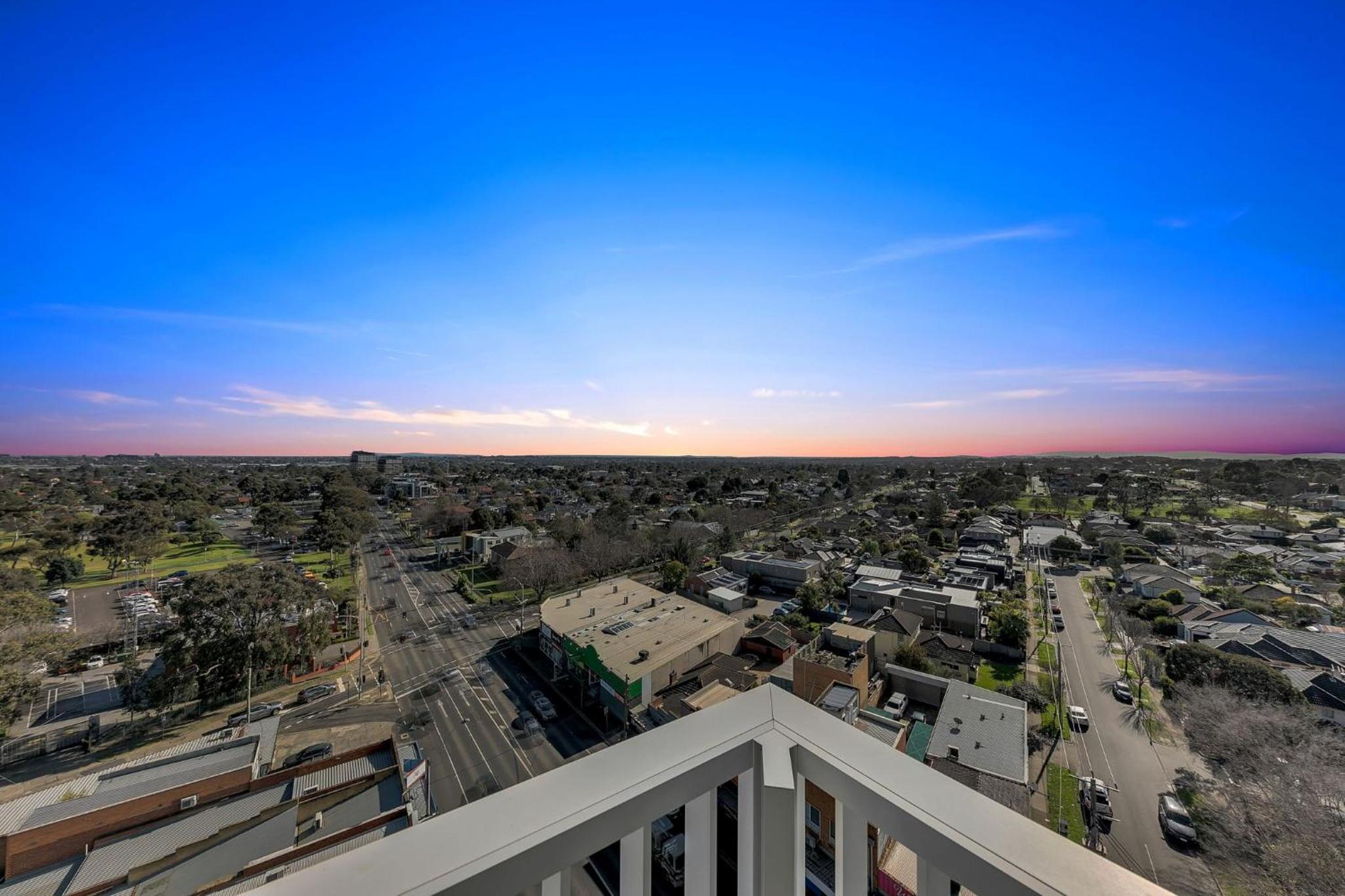 Ivanhoe Apartment 2Bed 2Bath with Balcony City View