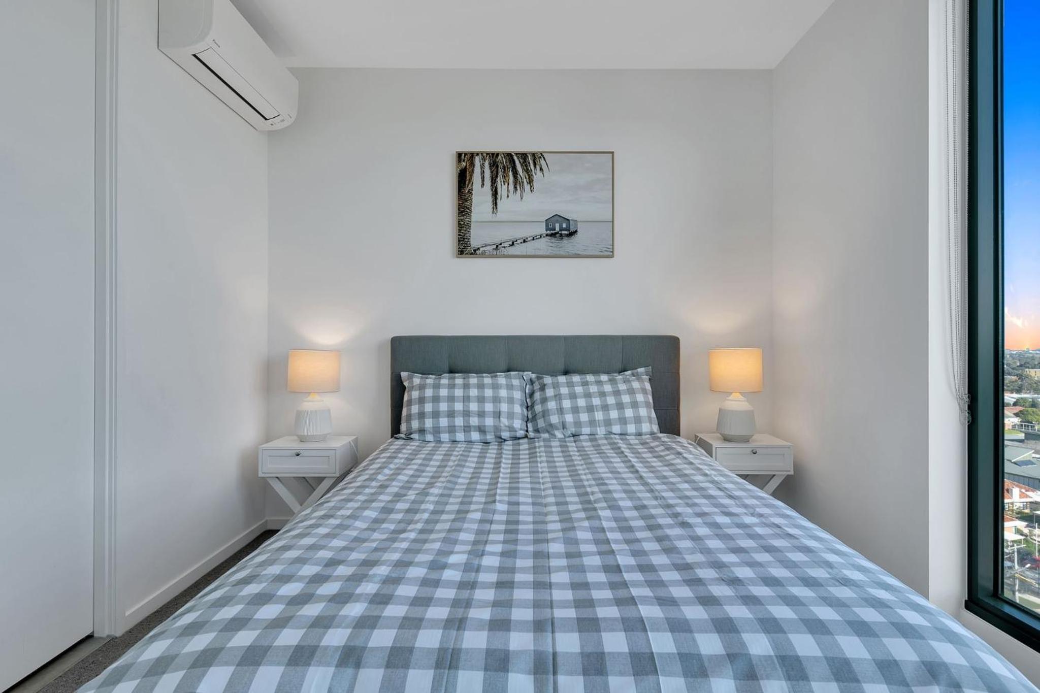 Ivanhoe Apartment 2Bed 2Bath with Balcony City View