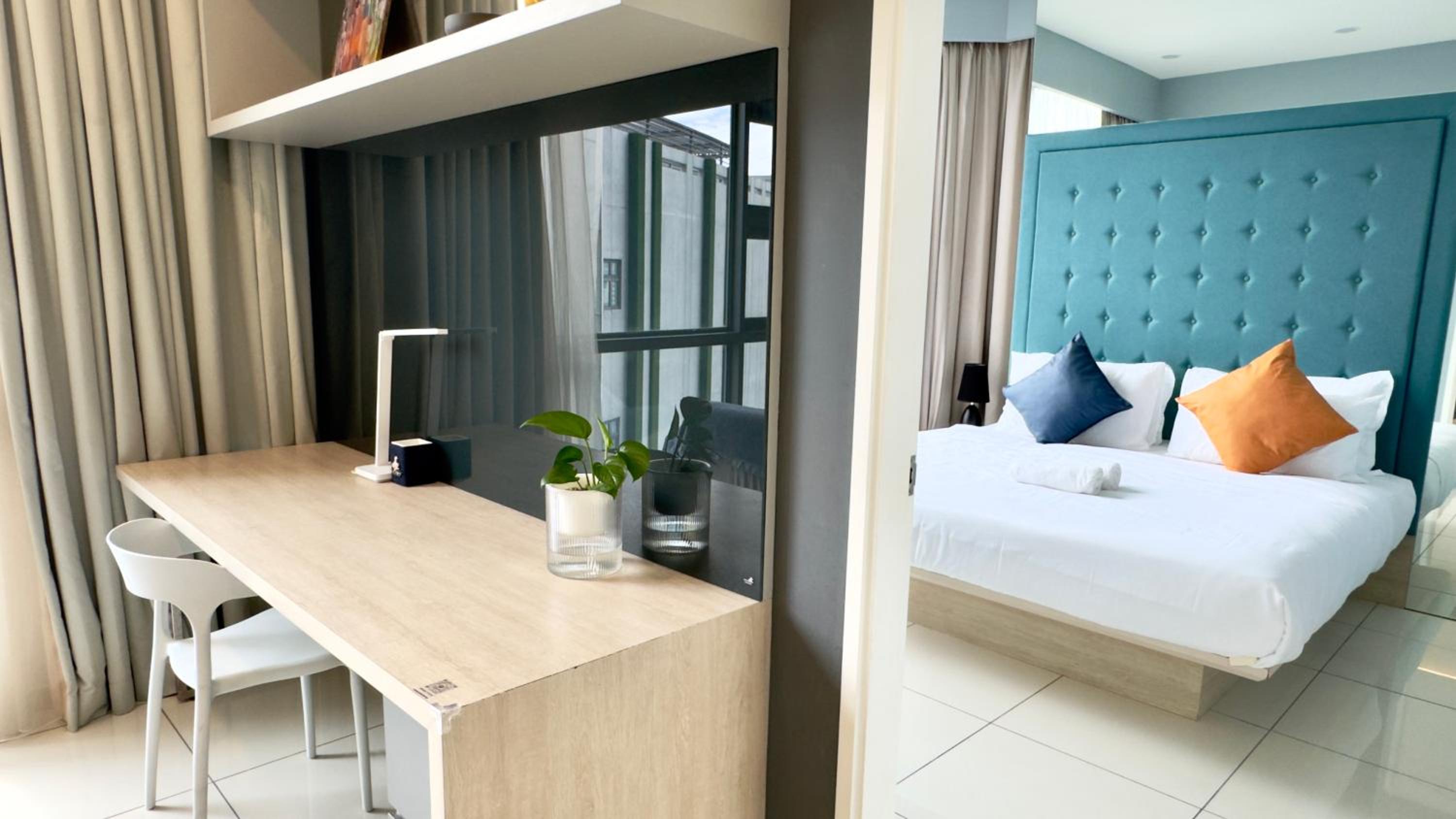 Extravagant Family-Biz Nest II Robertson 12F