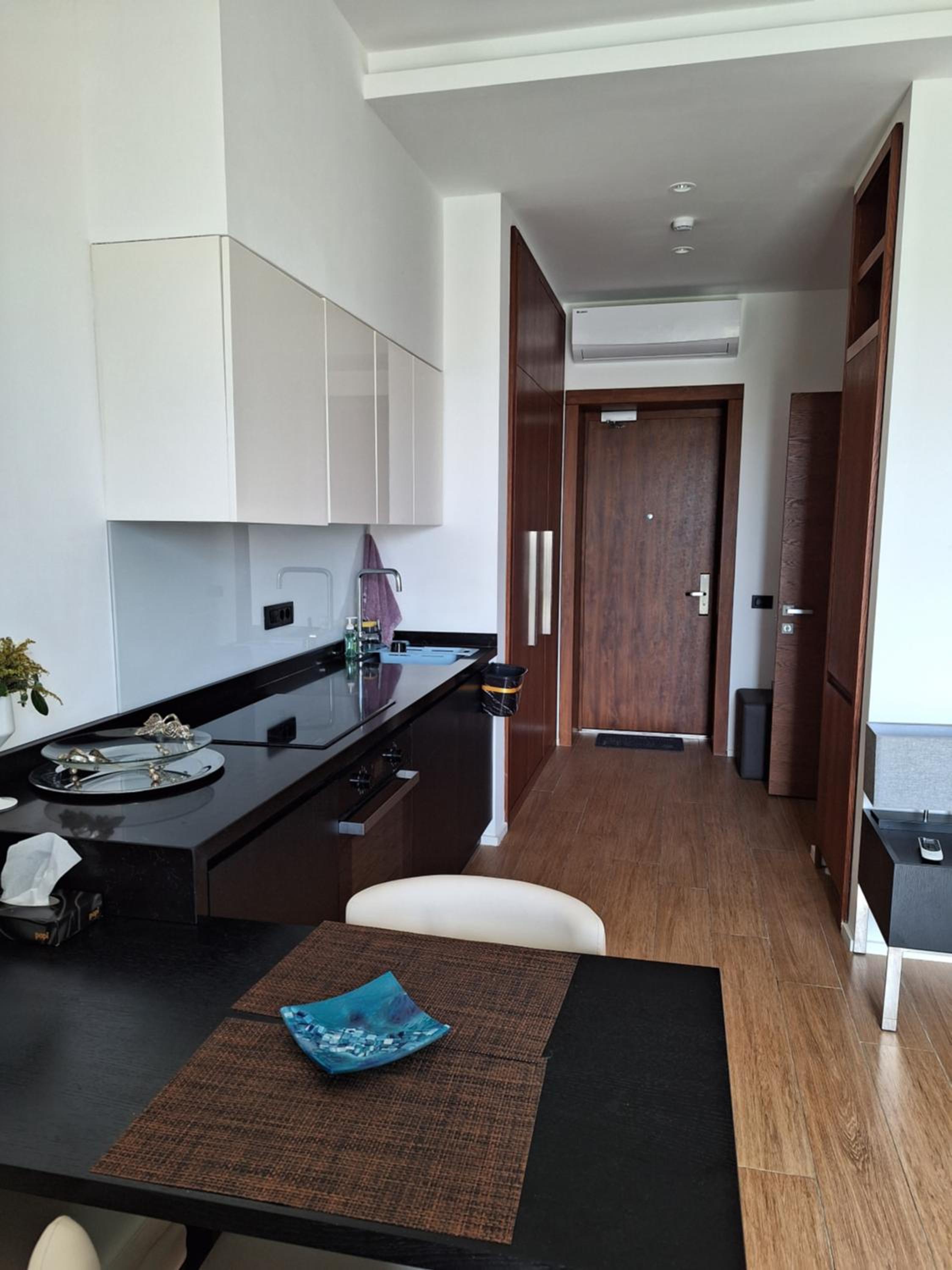 Sea Breeze White Villa 2