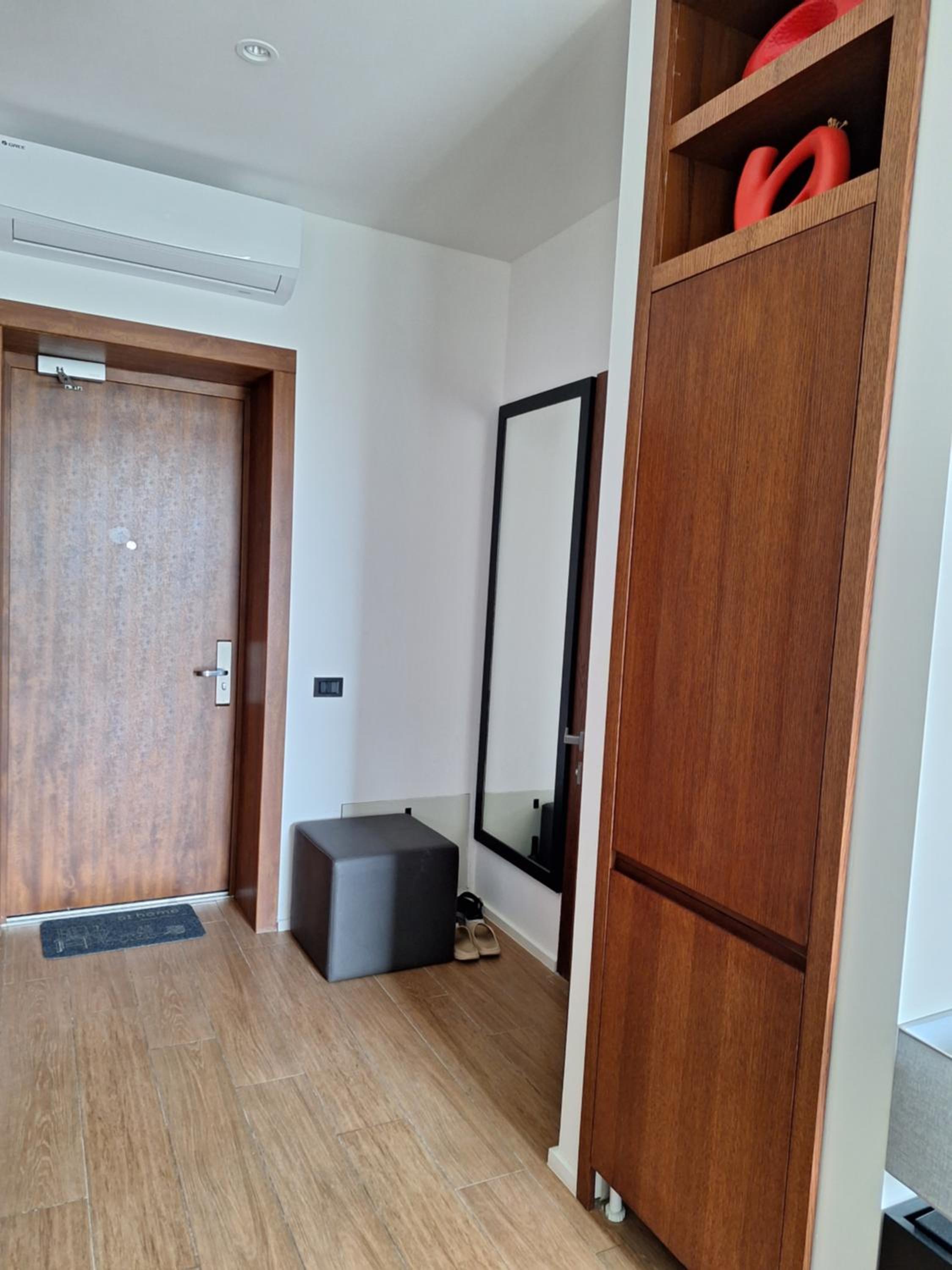 Sea Breeze White Villa 2