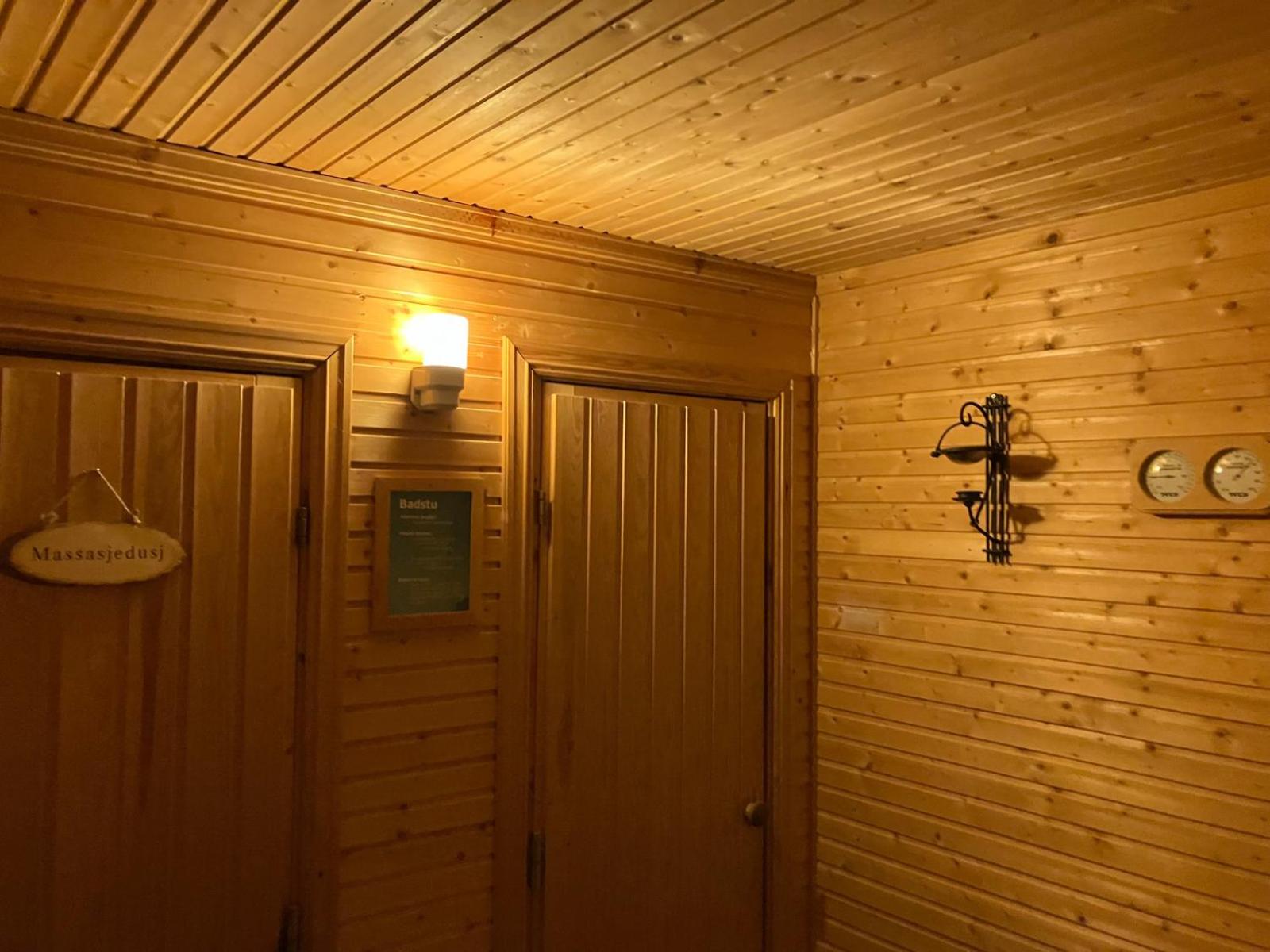 Photo 33