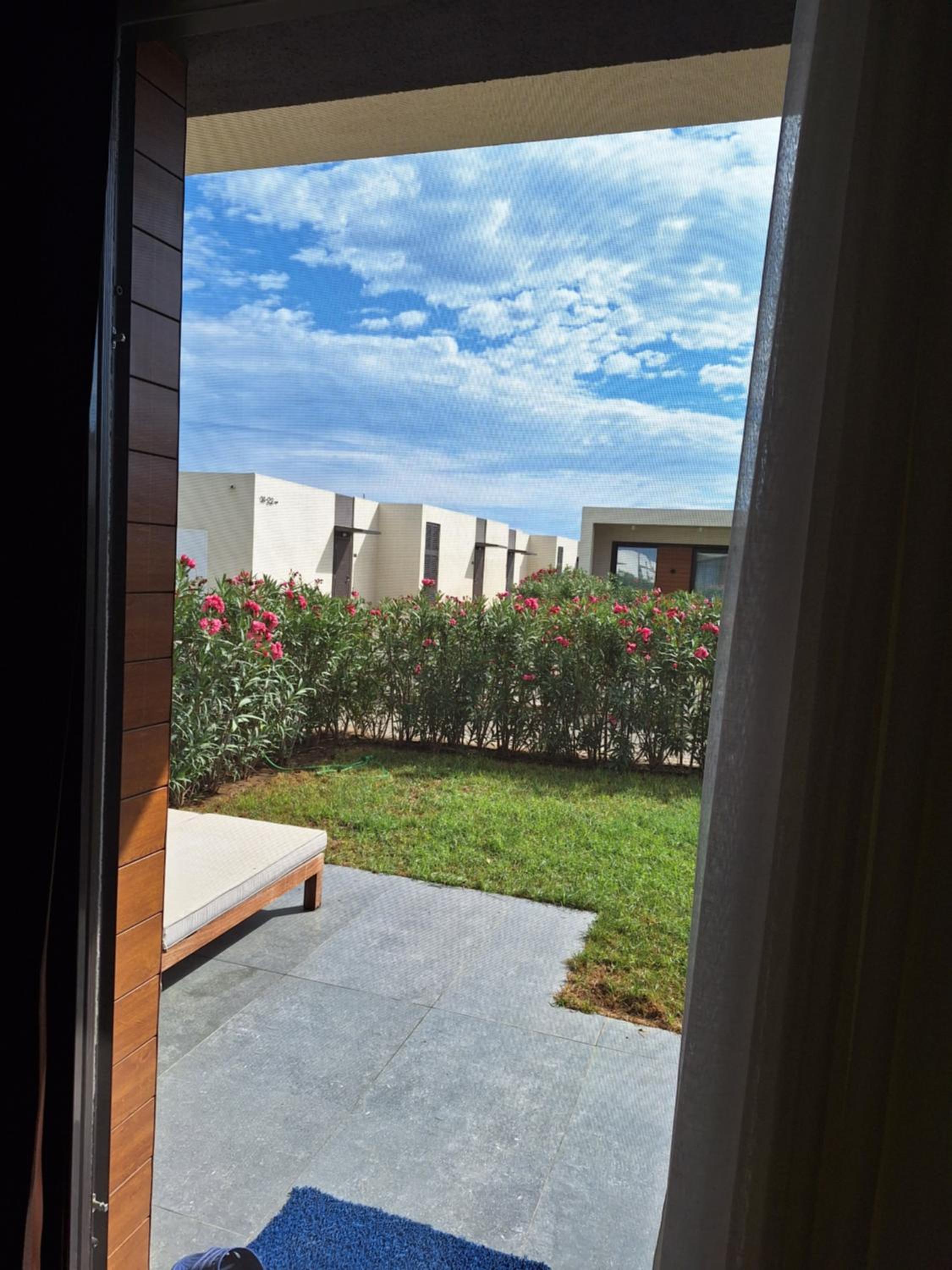 Sea Breeze White Villa 2