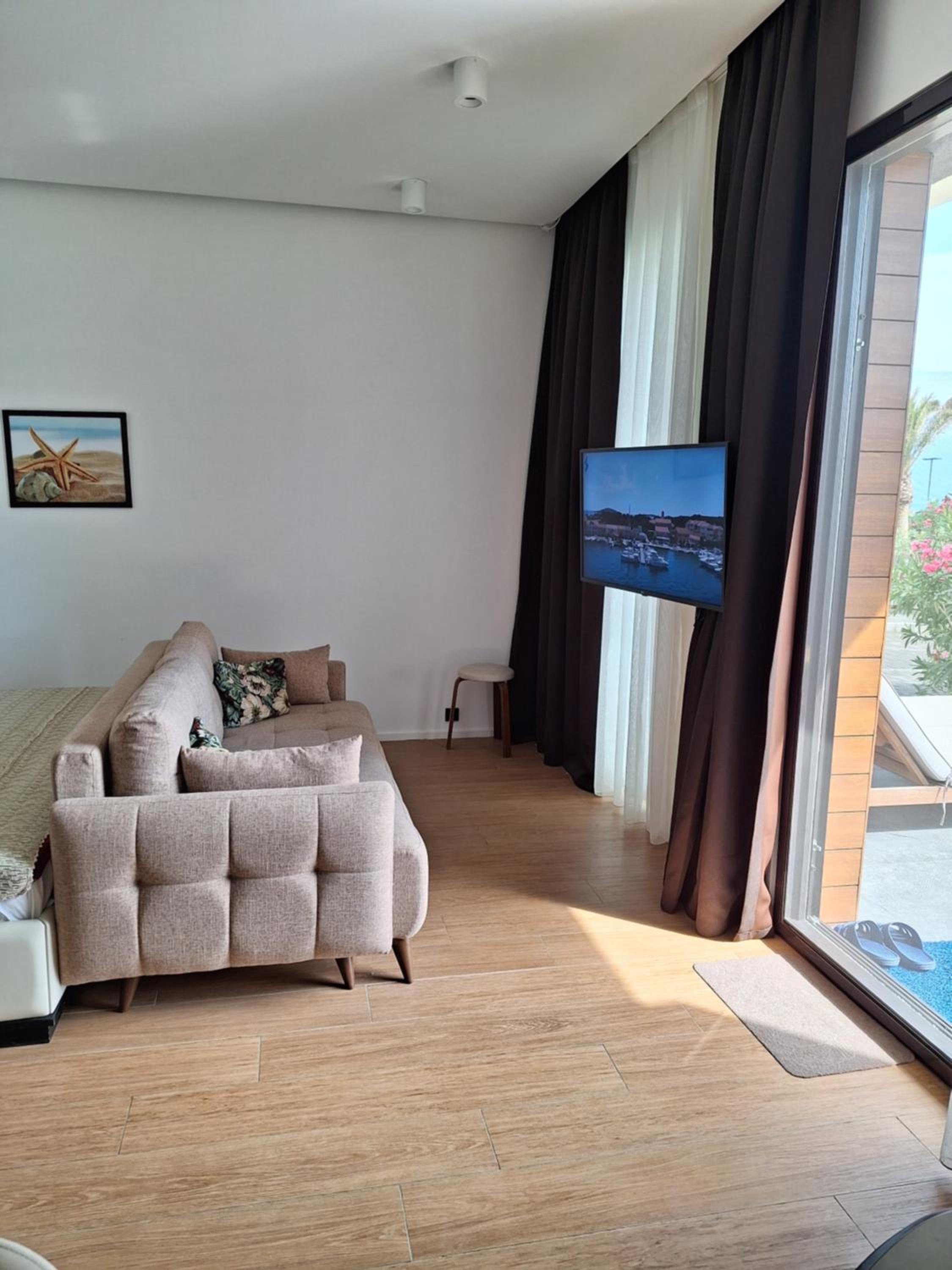 Sea Breeze White Villa 2