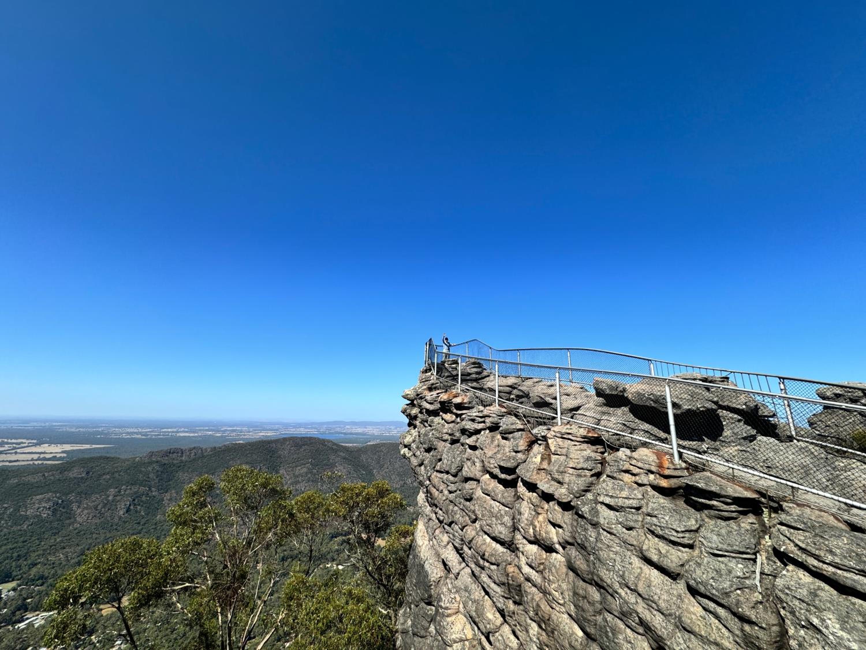 Halls Gap Log Cabins view 4