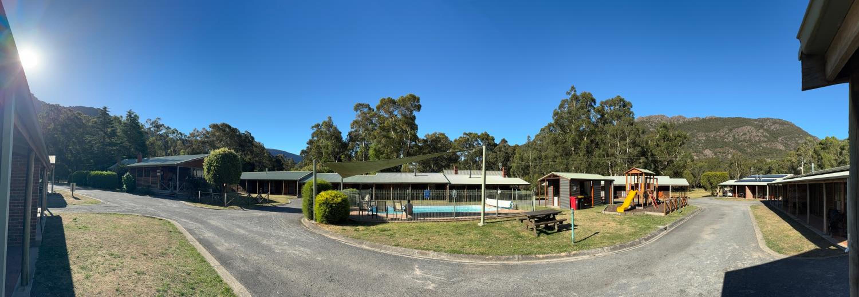 Halls Gap Log Cabins view 5