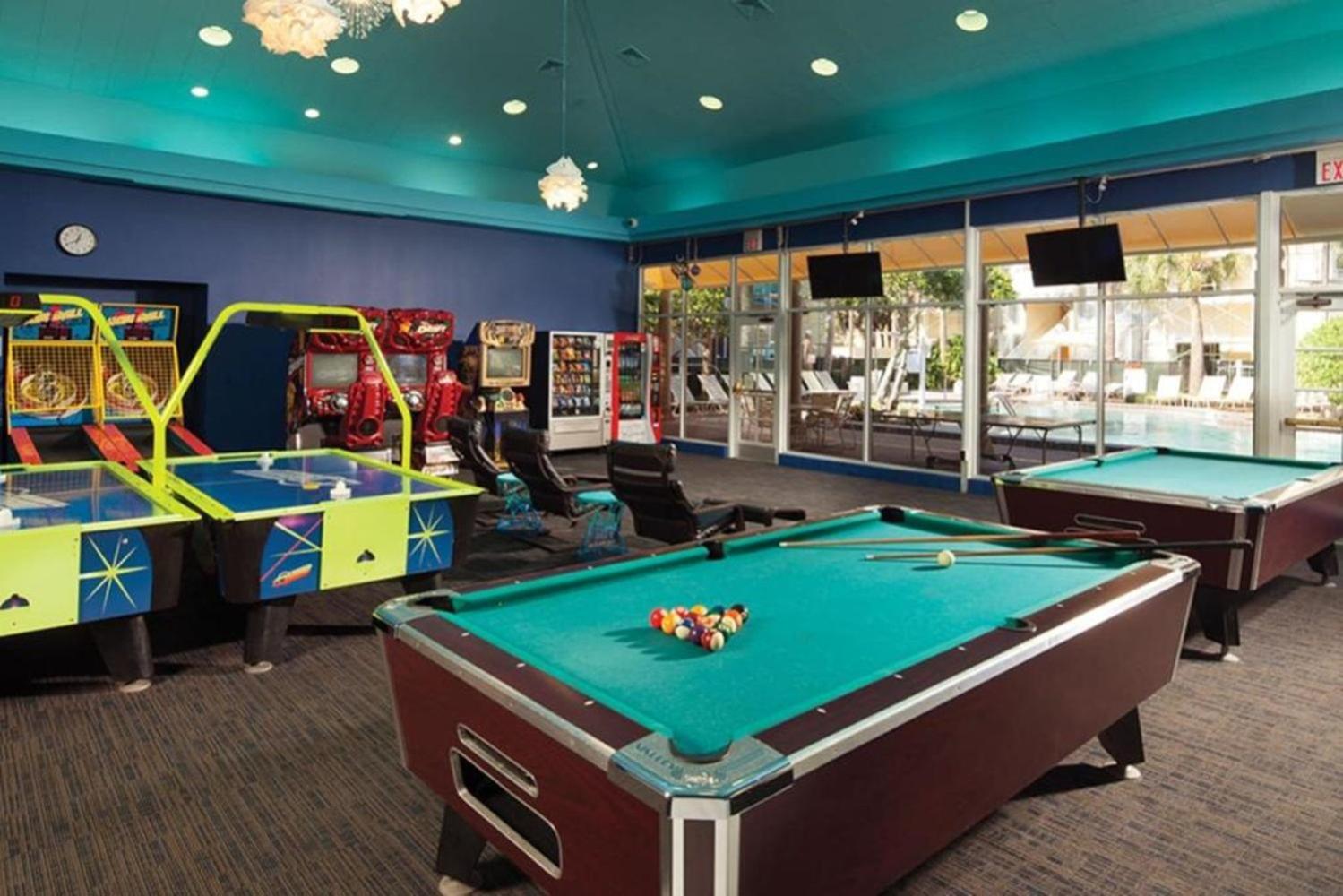 Relax after the Orlando parks in this 1BD resort condo with pools, restaurants, activities etc