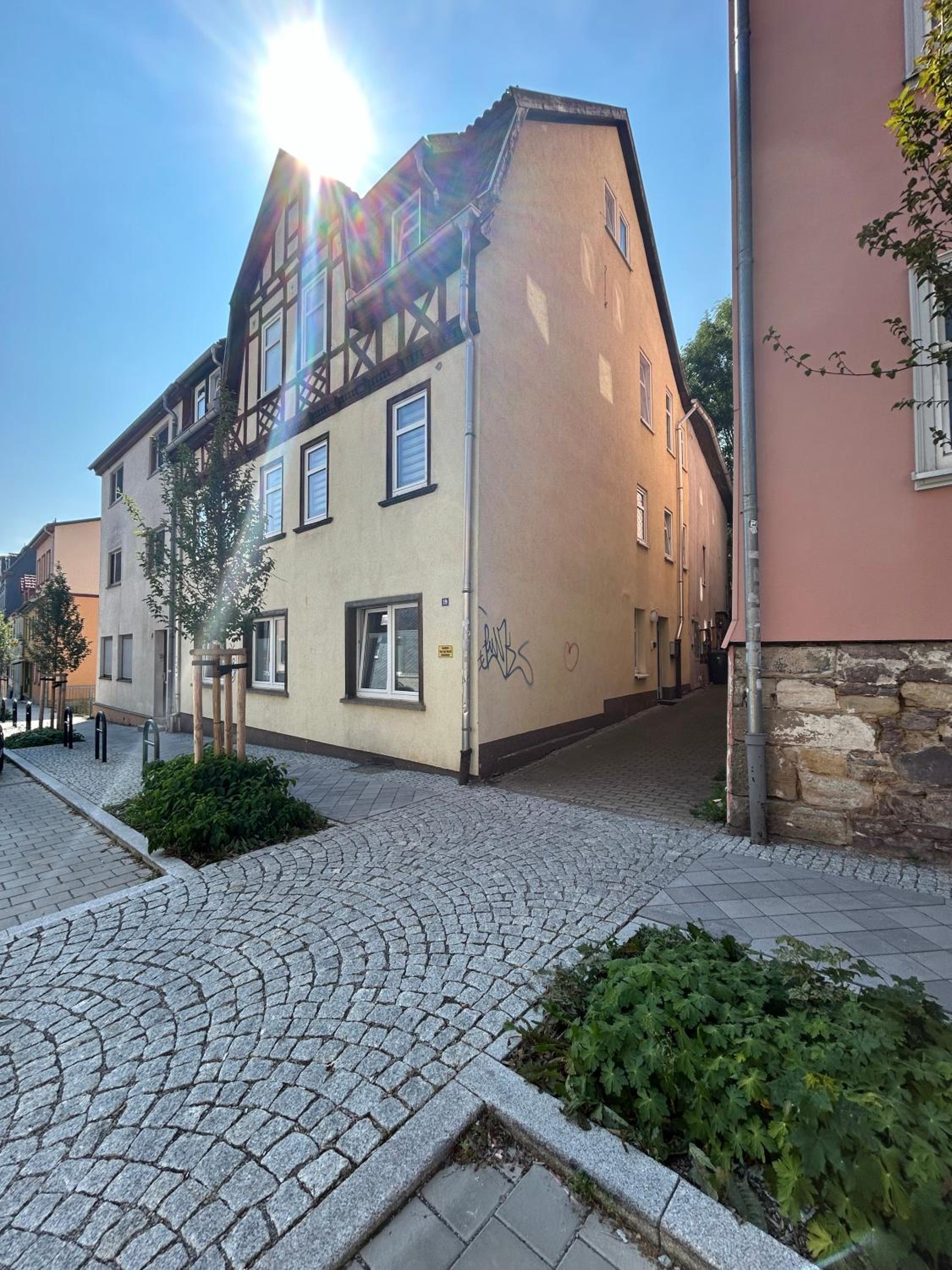 Zentrales Apartment mit Garten