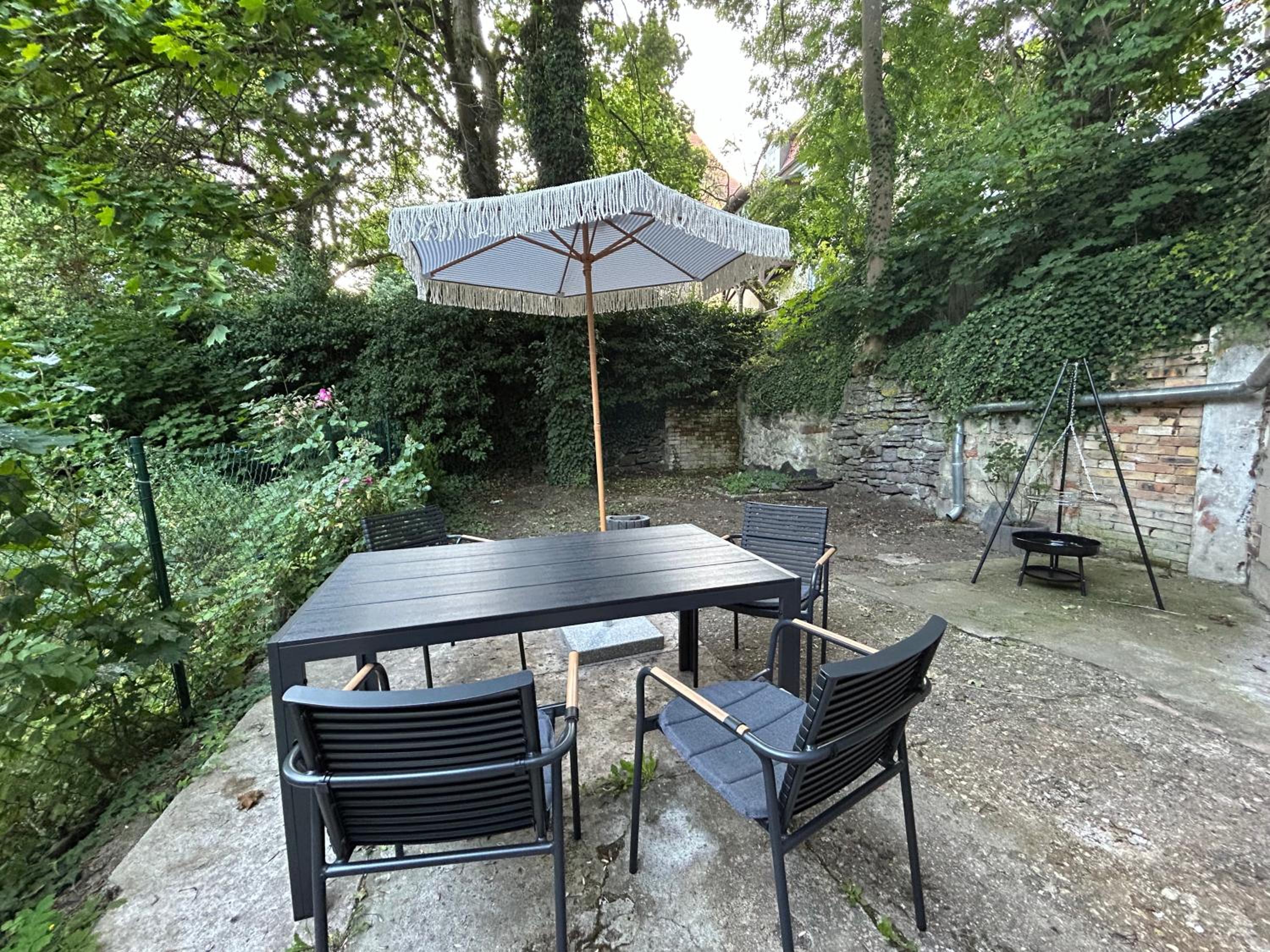 Zentrales Apartment mit Garten