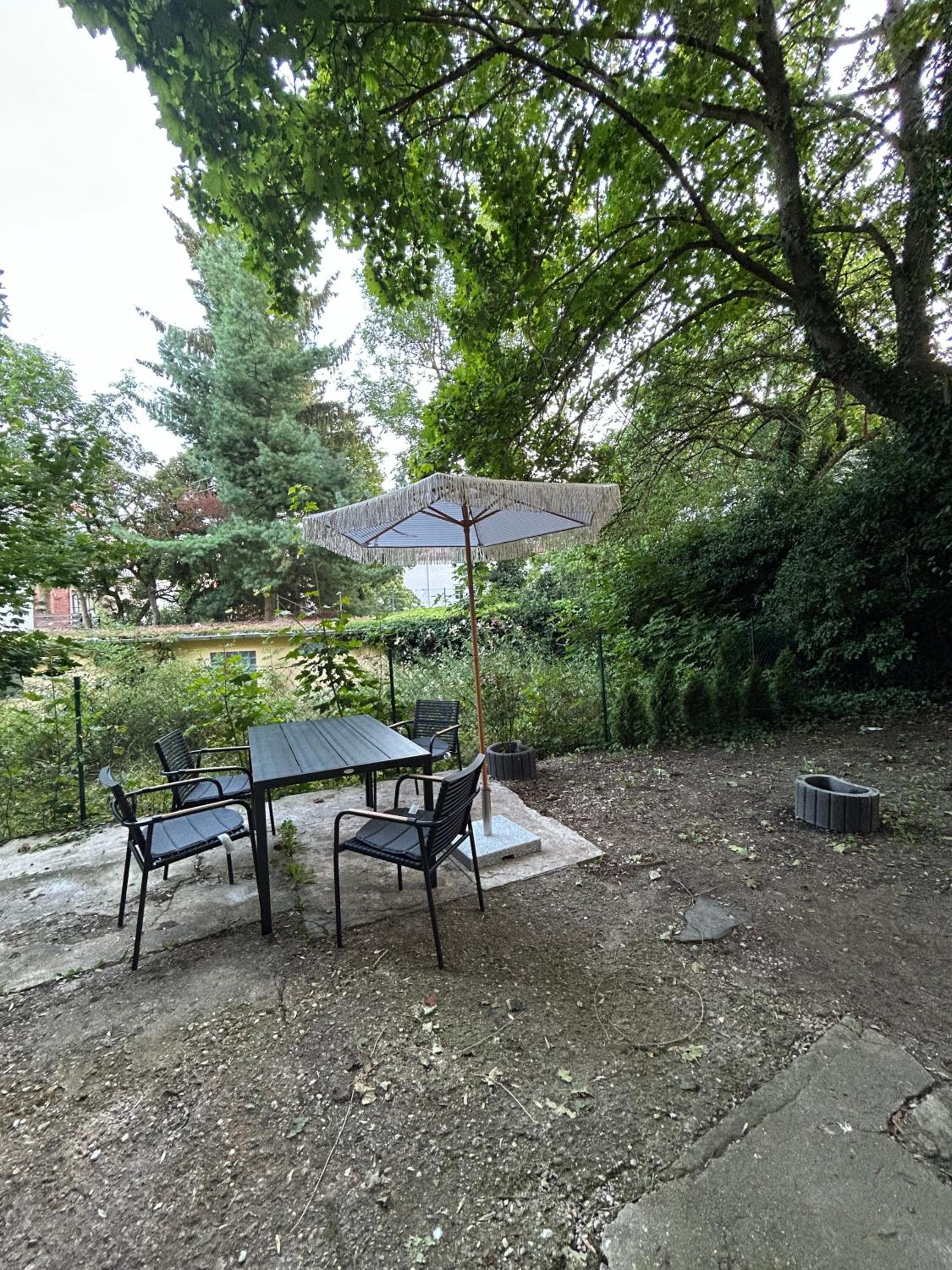 Zentrales Apartment mit Garten