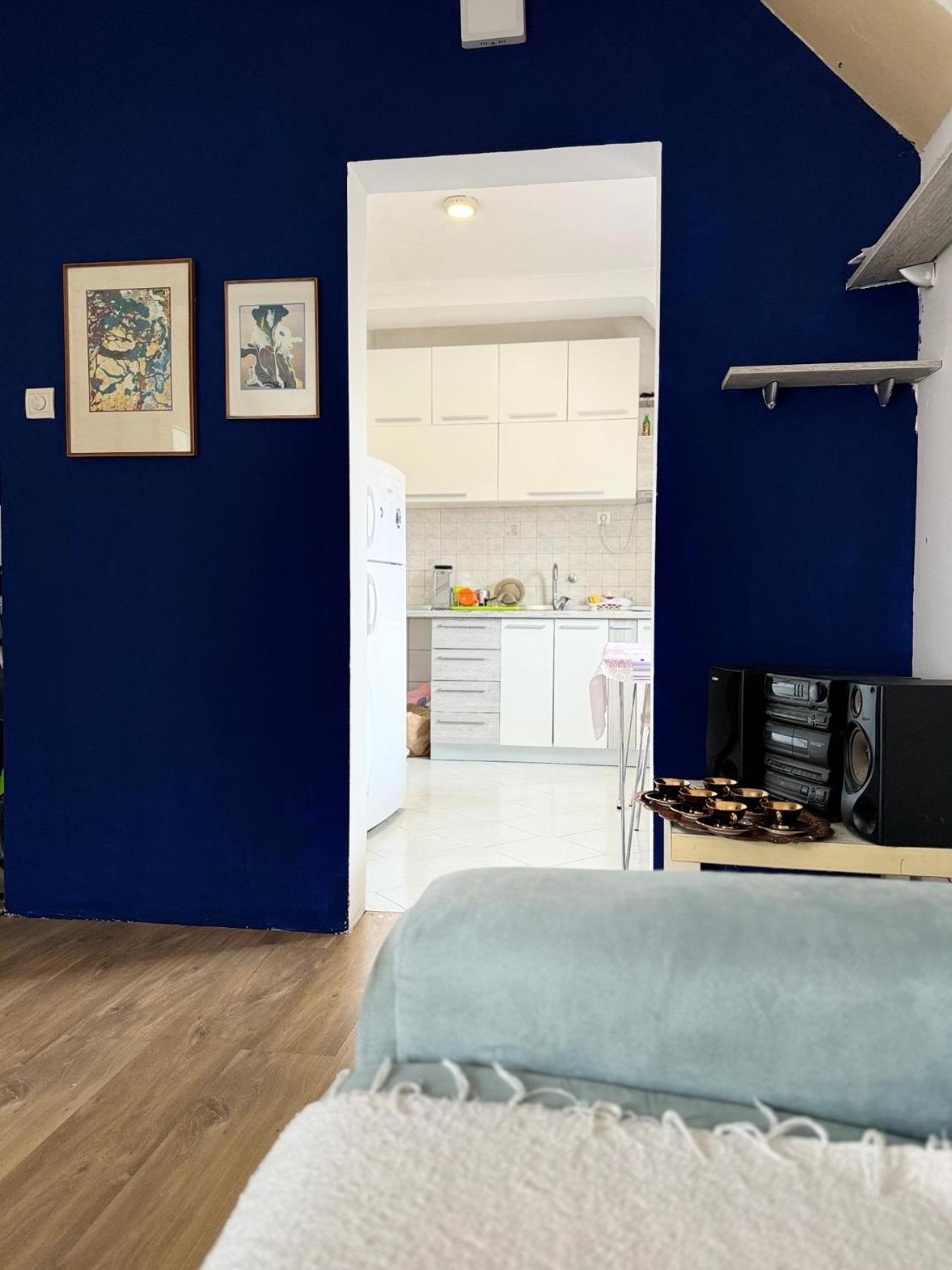 Nona Apartment