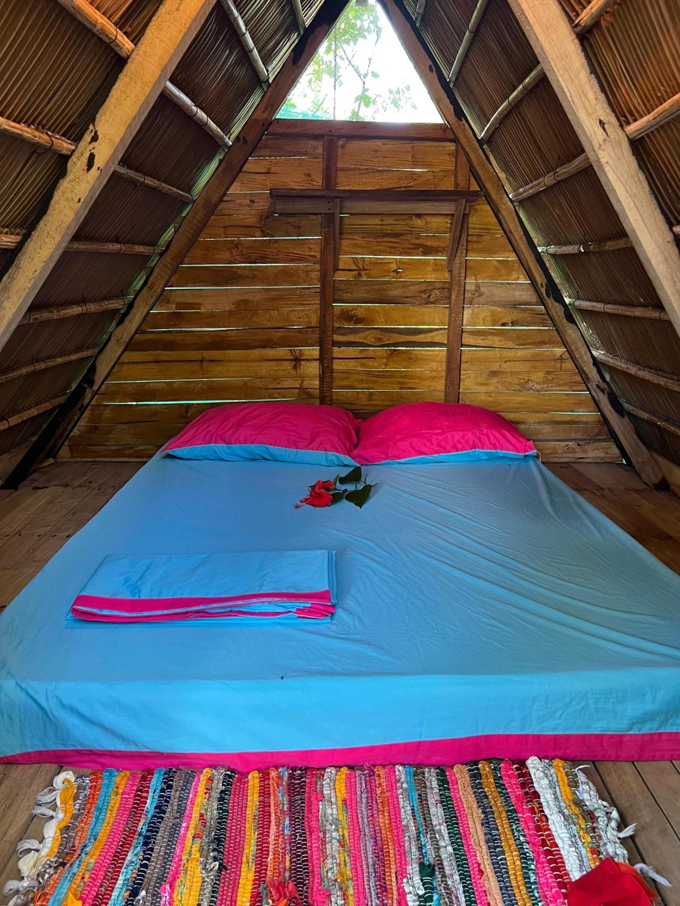 Camping Babsita-TIPI und Hütten und Stellplätze für Zelt und Camper direkt am Meer und See