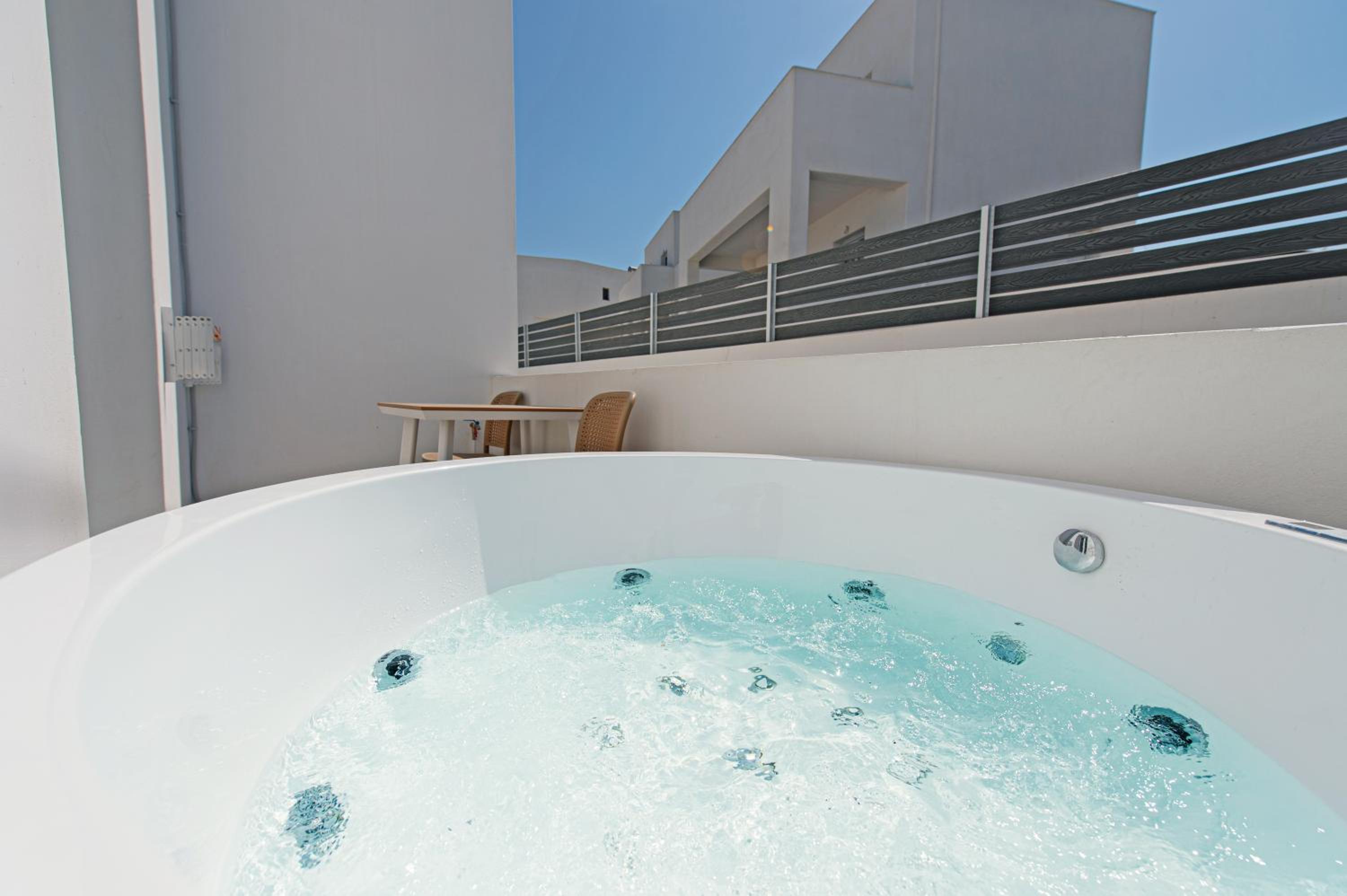 Eutixia Houses