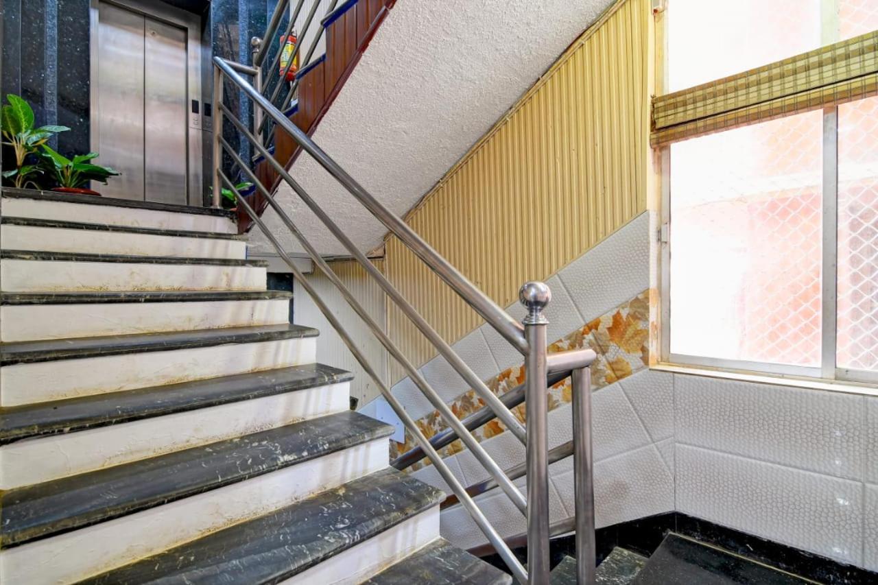 Mor Hotel Ashray-Behind Swargadwar-Lift- Wifi with Restaurant Facilities-Near Golden Beach & Temple -Best Selling & Best Choice of Travellers view 2