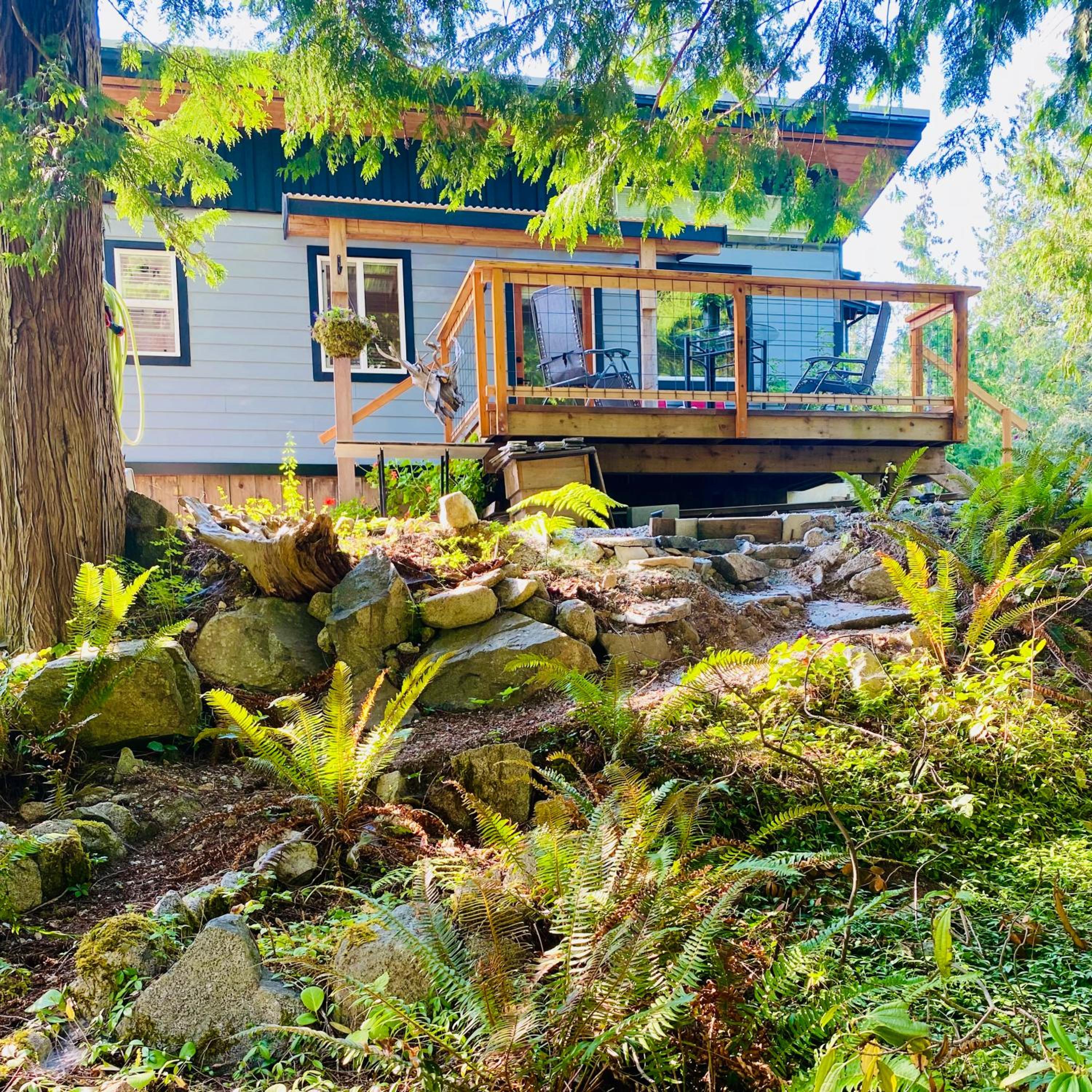 Little Cabin in Middlepoint