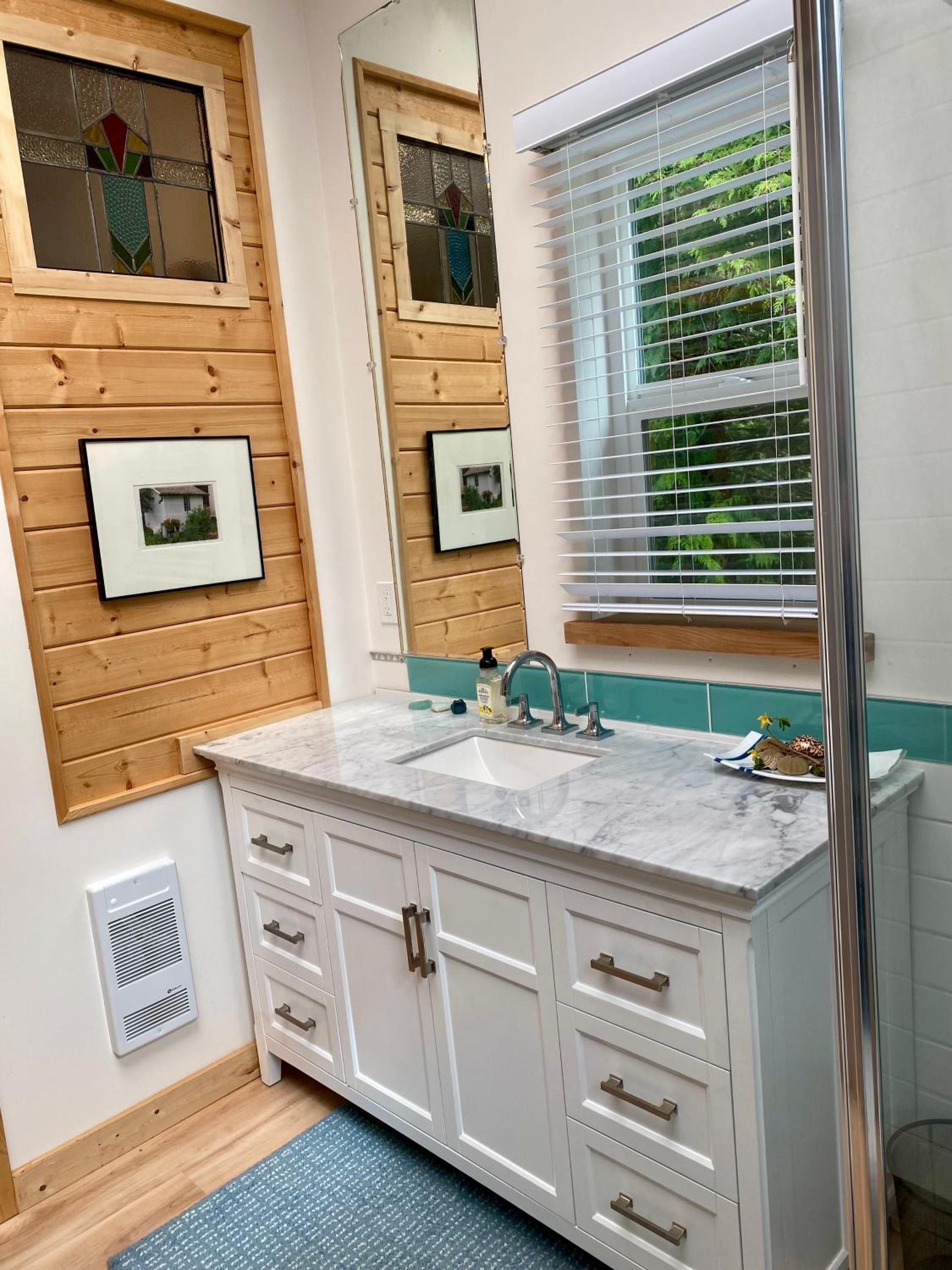 Little Cabin in Middlepoint