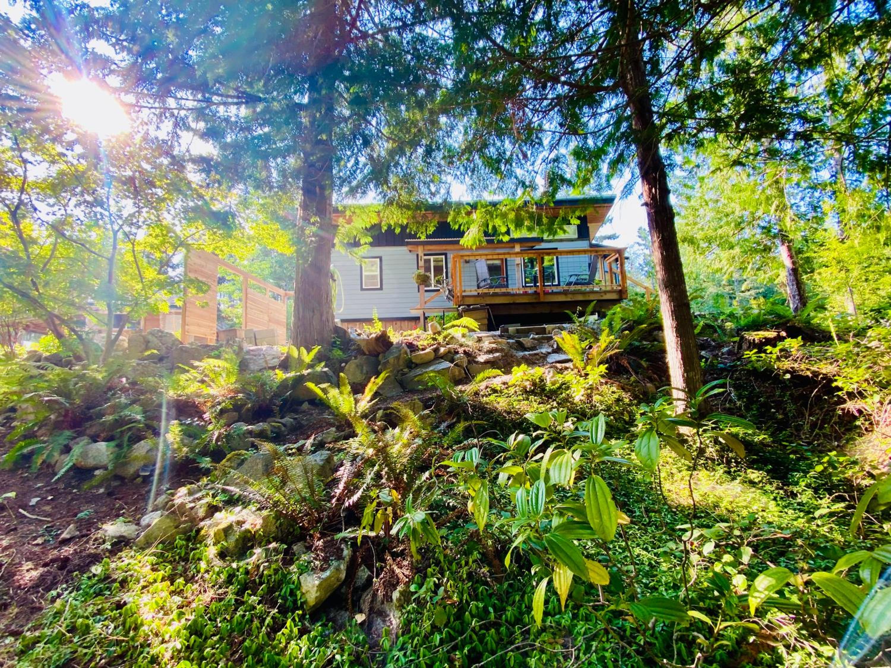 Little Cabin in Middlepoint