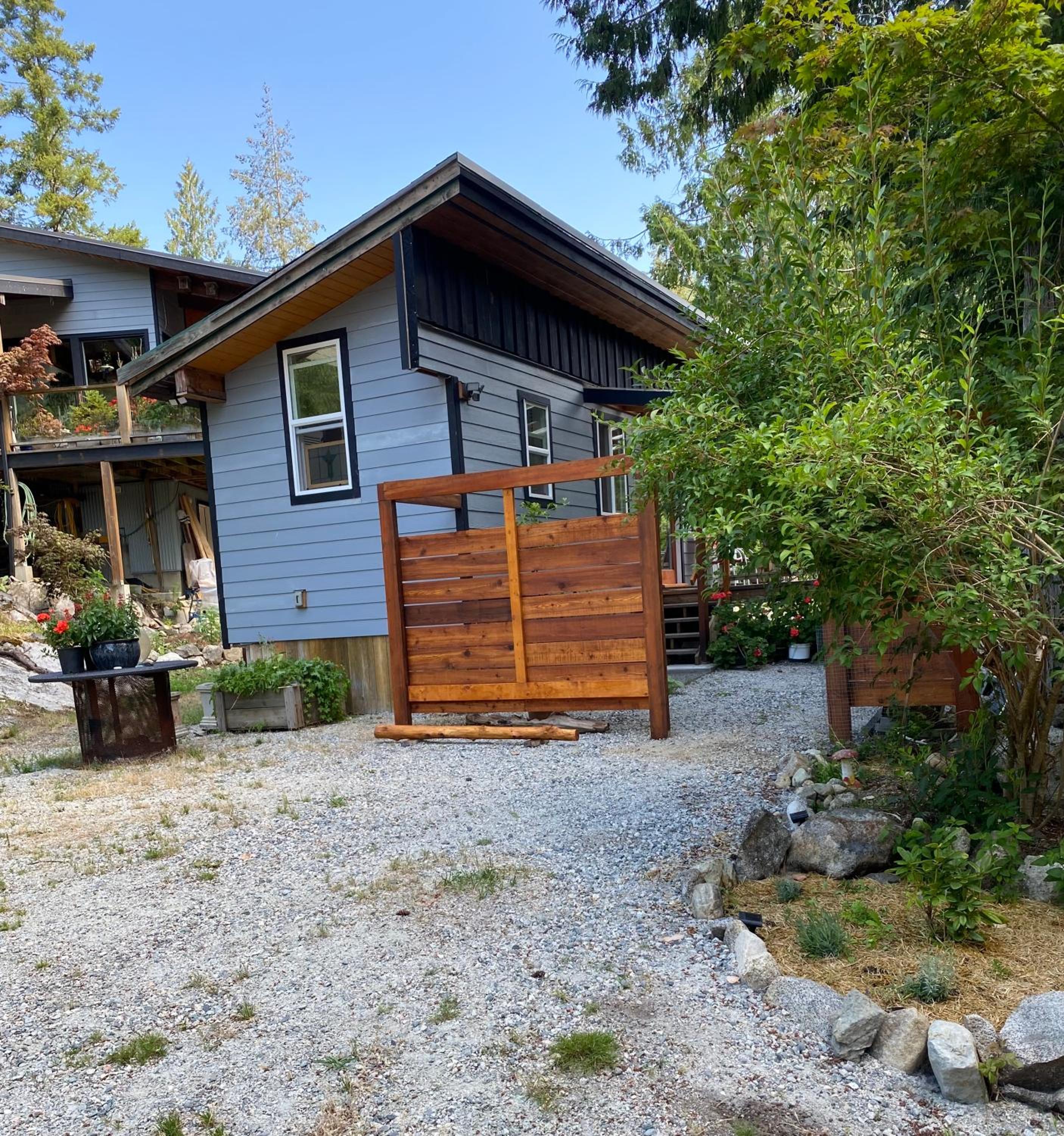 Little Cabin in Middlepoint