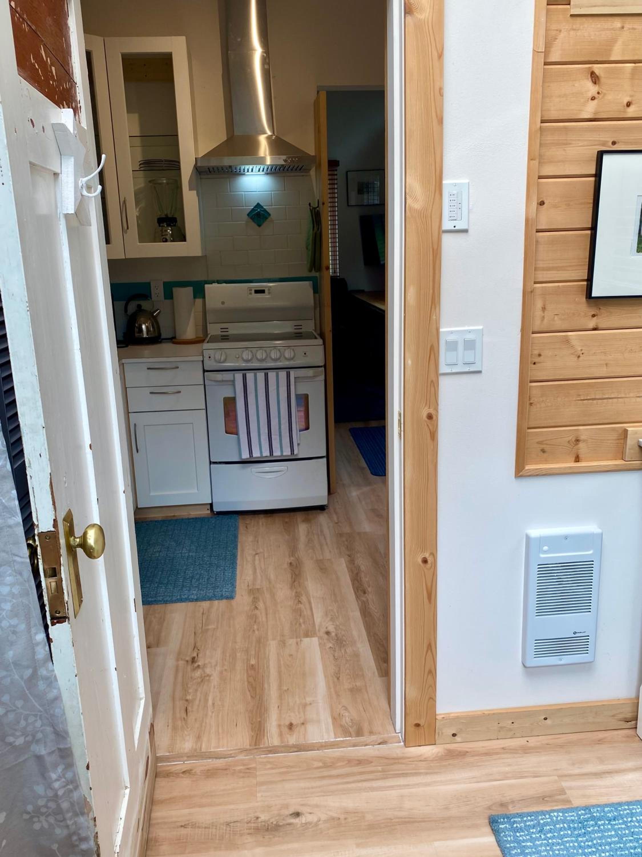 Little Cabin in Middlepoint