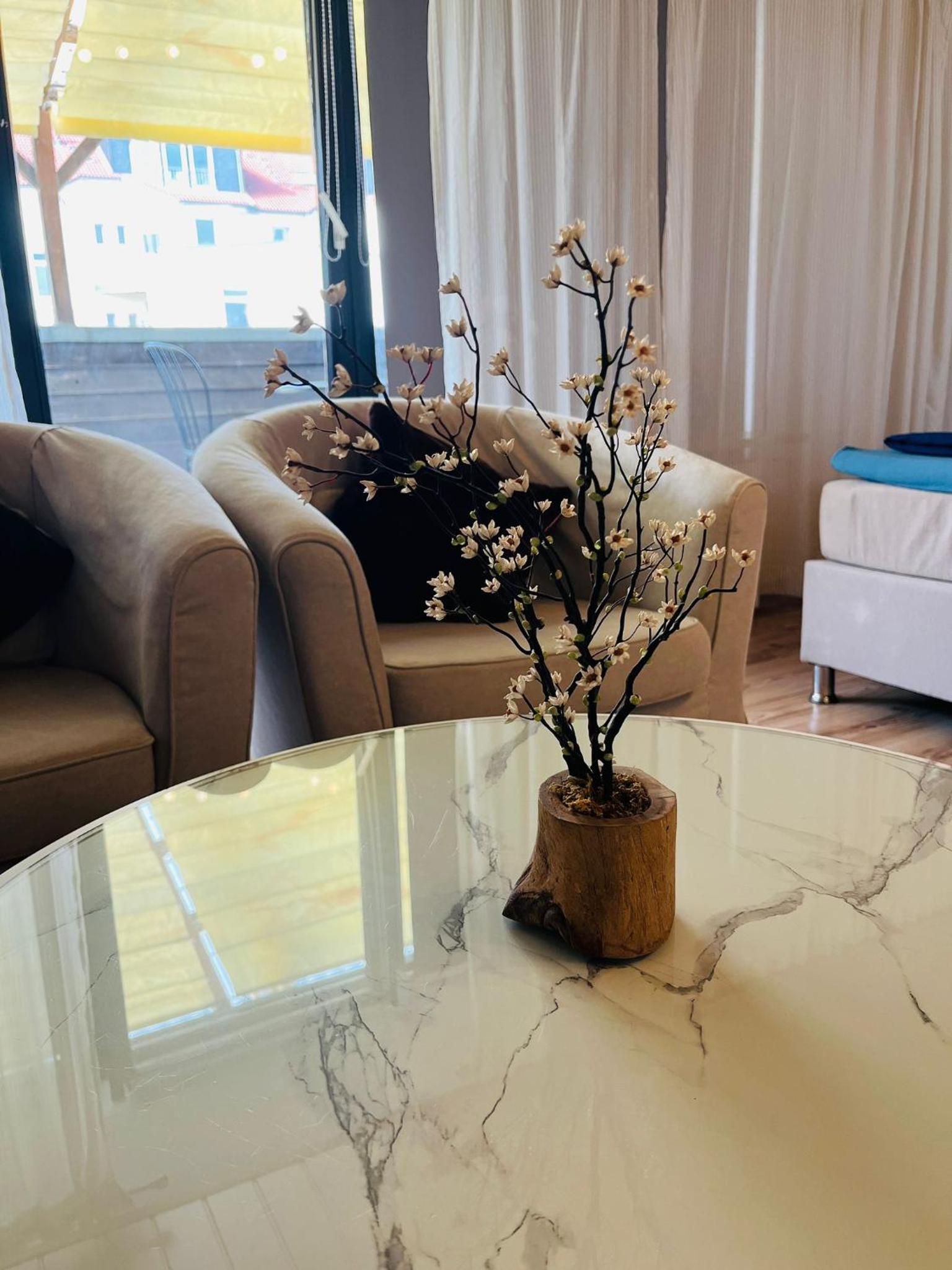 Private Studio Apartment with Balcony in Dortmund-Brackel