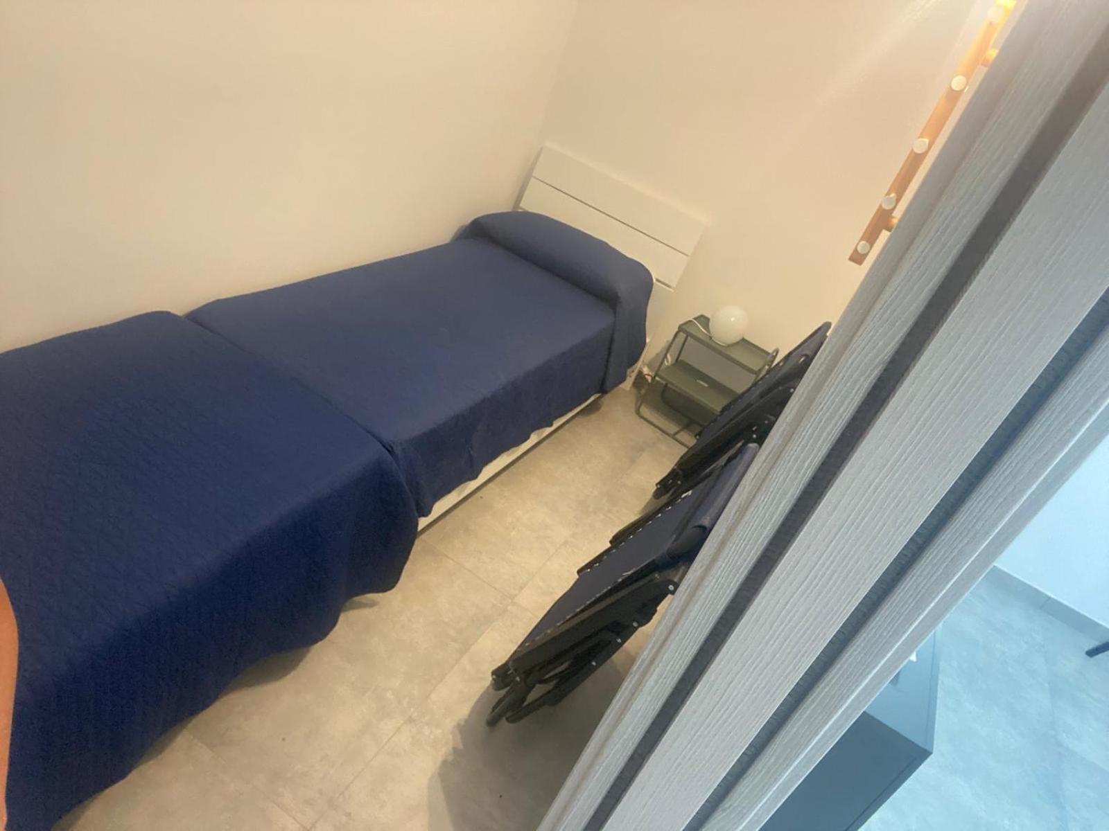 A casa di Viola en Punta Secca — hotel room