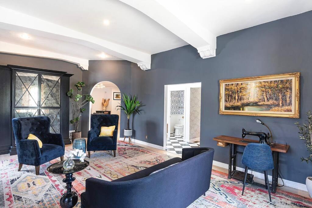 Spacious 6-Bedroom LA Home with Fire Pit, Kids' Playground, and Outdoor Dining