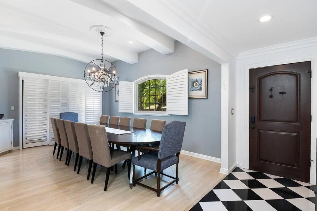 Spacious 6-Bedroom LA Home with Fire Pit, Kids' Playground, and Outdoor Dining