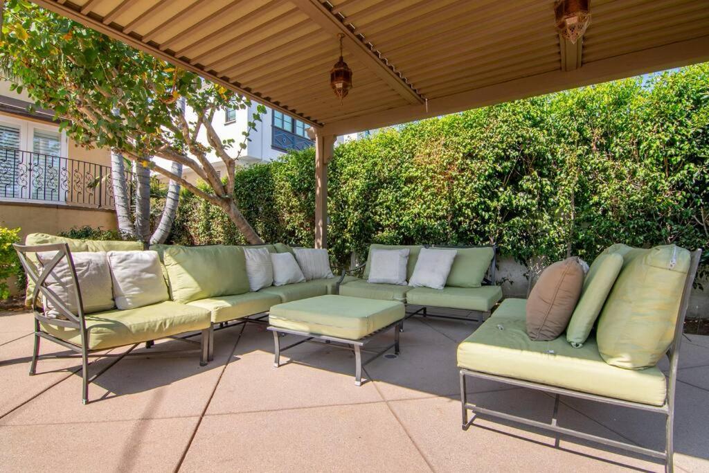 Spacious 6-Bedroom LA Home with Fire Pit, Kids' Playground, and Outdoor Dining