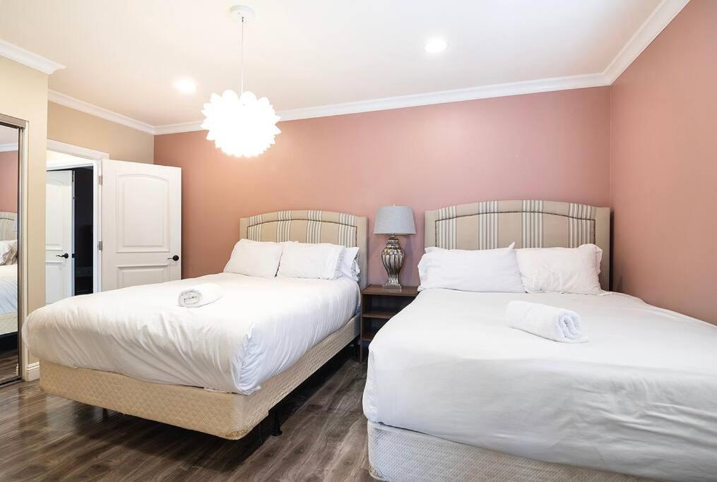 Spacious 6-Bedroom LA Home with Fire Pit, Kids' Playground, and Outdoor Dining