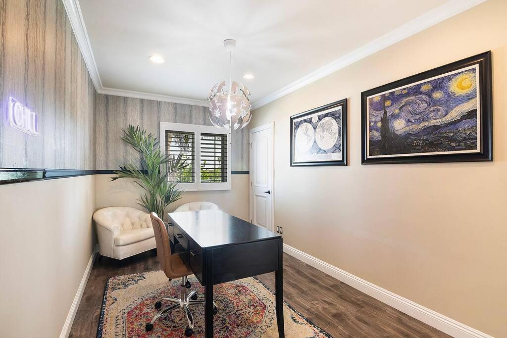 Spacious 6-Bedroom LA Home with Fire Pit, Kids' Playground, and Outdoor Dining