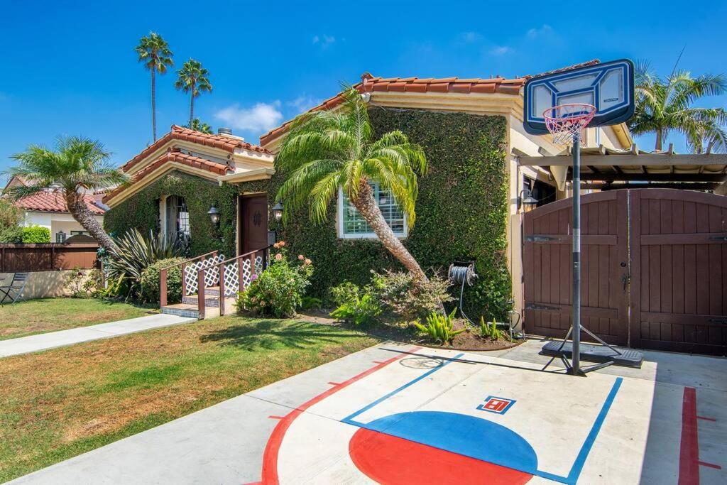 Spacious 6-Bedroom LA Home with Fire Pit, Kids' Playground, and Outdoor Dining