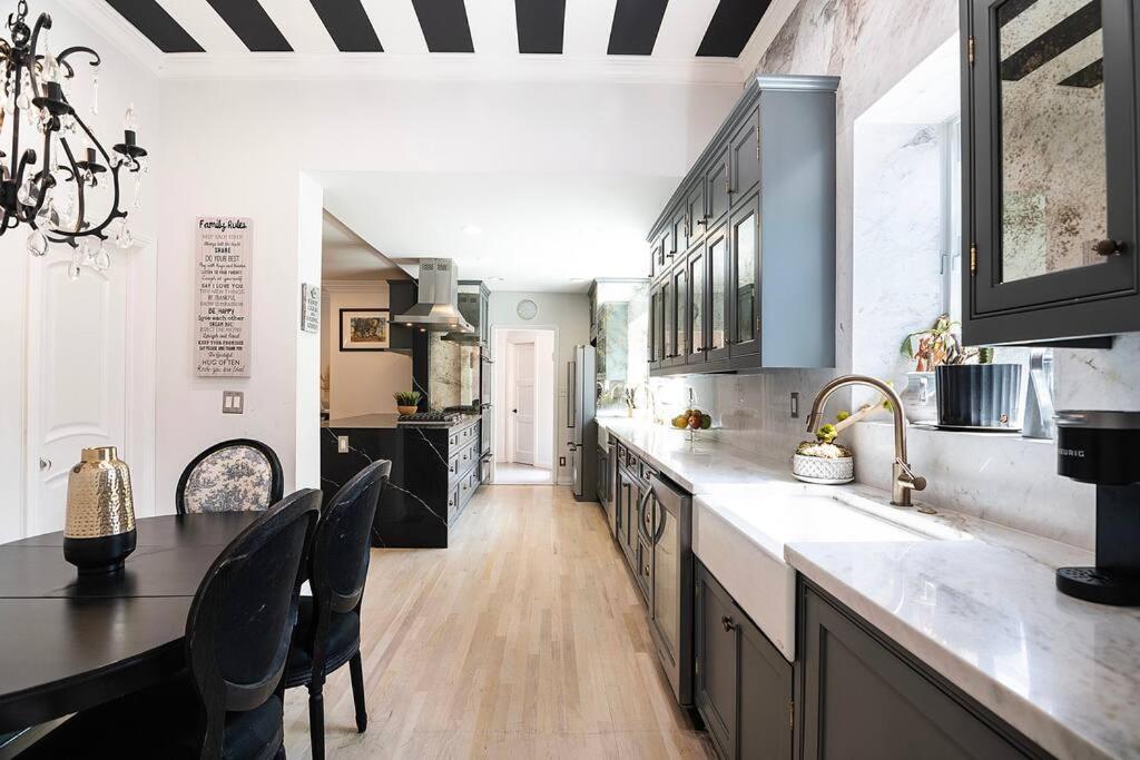 Spacious 6-Bedroom LA Home with Fire Pit, Kids' Playground, and Outdoor Dining