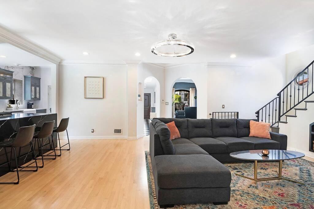 Spacious 6-Bedroom LA Home with Fire Pit, Kids' Playground, and Outdoor Dining